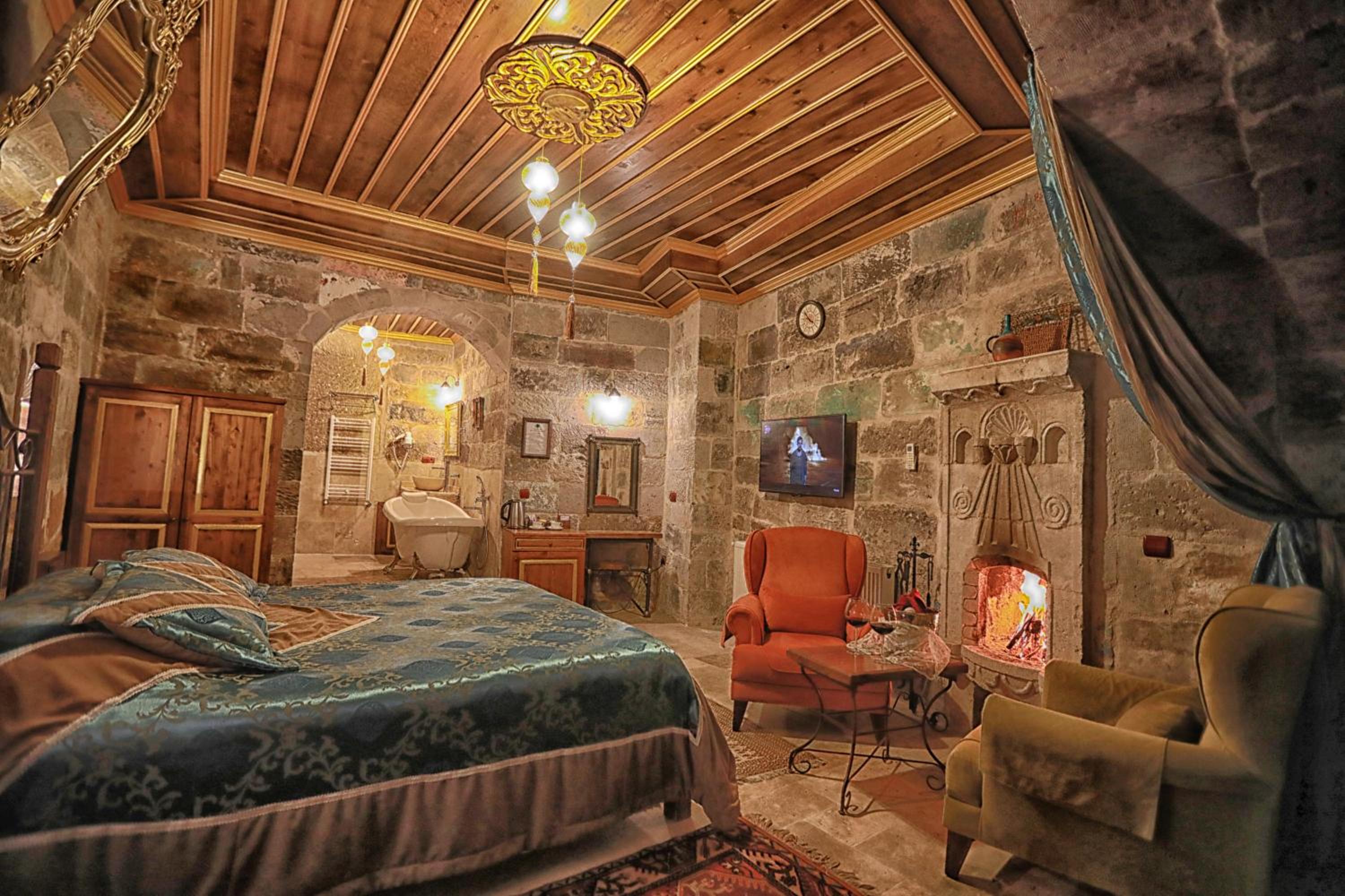 Suite - Photo 5