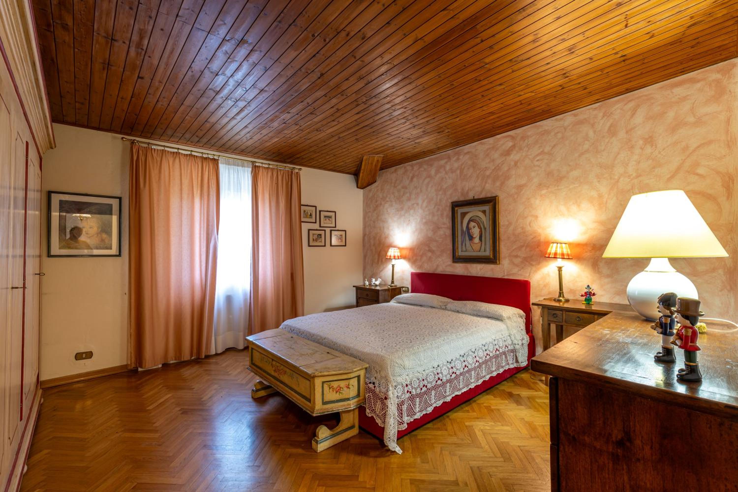 Four-Bedroom House photo 1