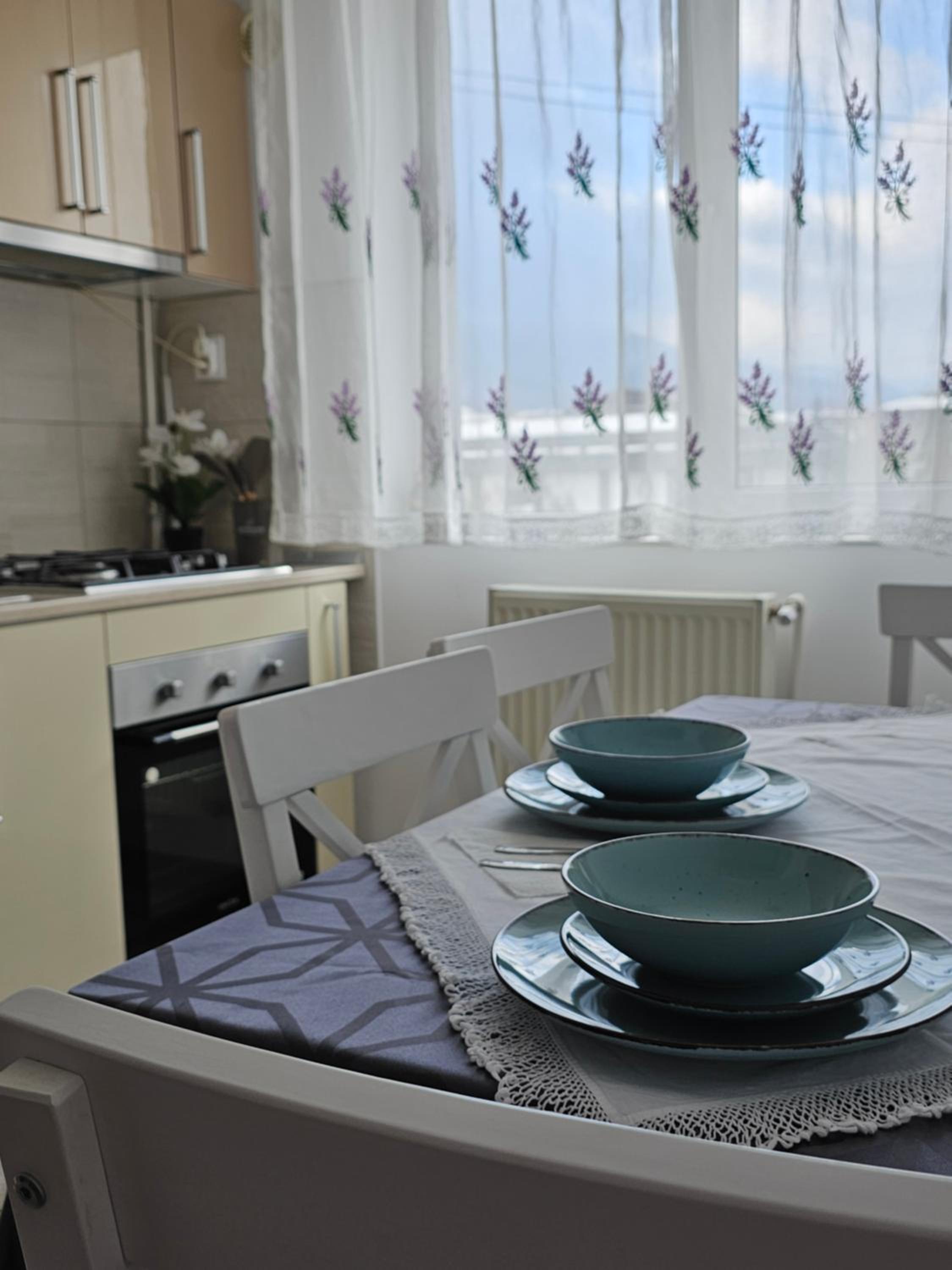 One-Bedroom Apartment - Photo 5