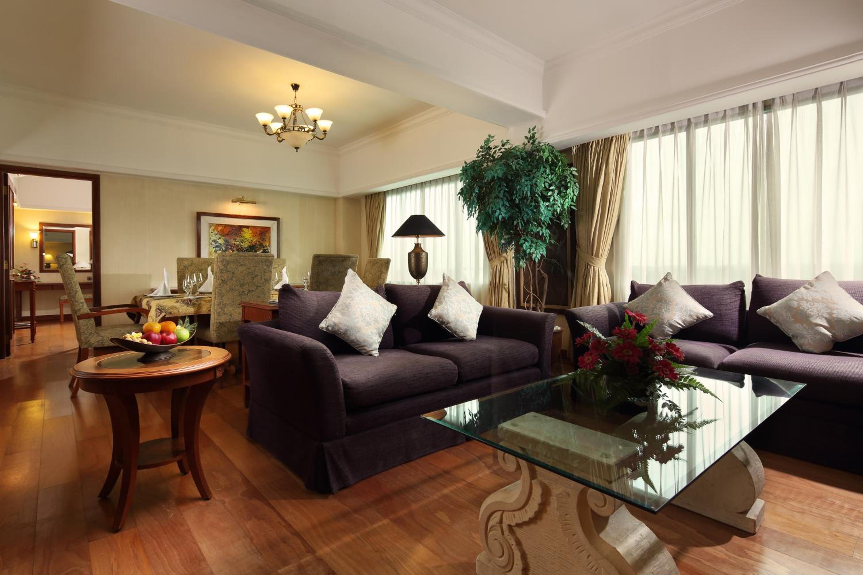 Aryaduta Suite