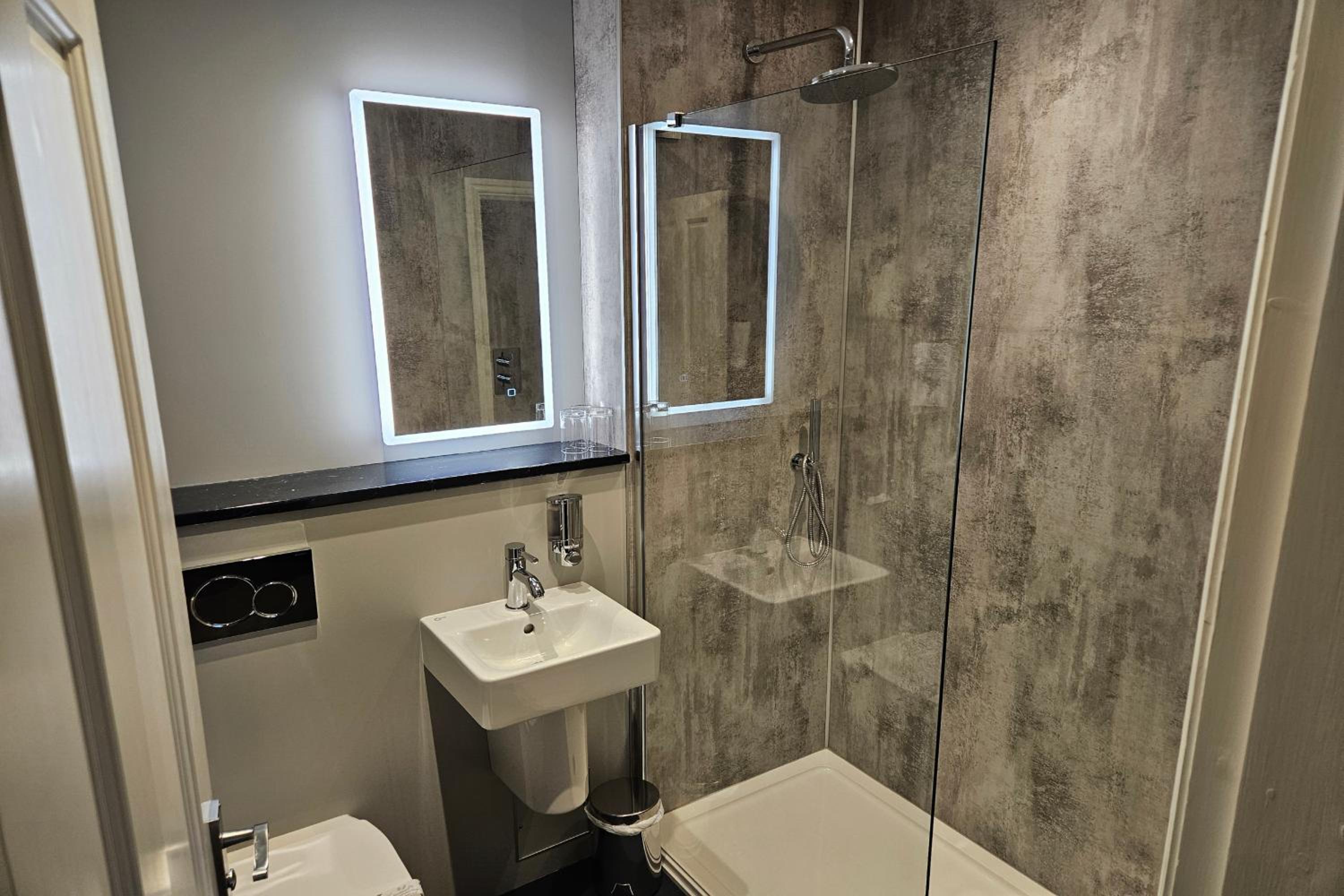 Top Floor Triple Room photo 3