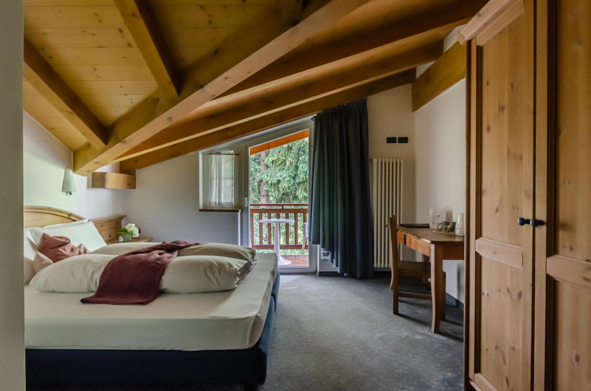 Standard Double or Twin Room photo 3