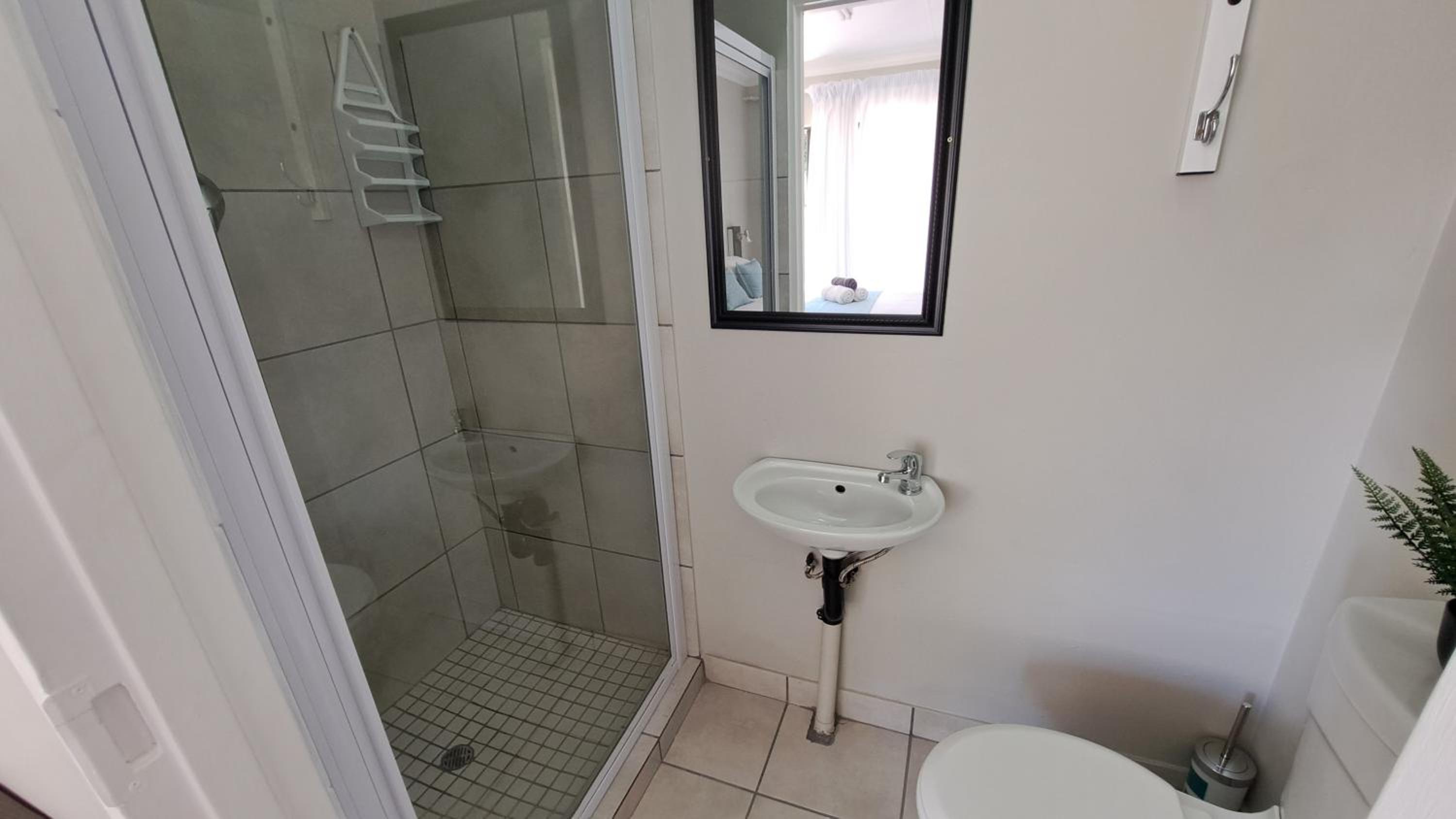 Double Room with Private Bathroom photo 3