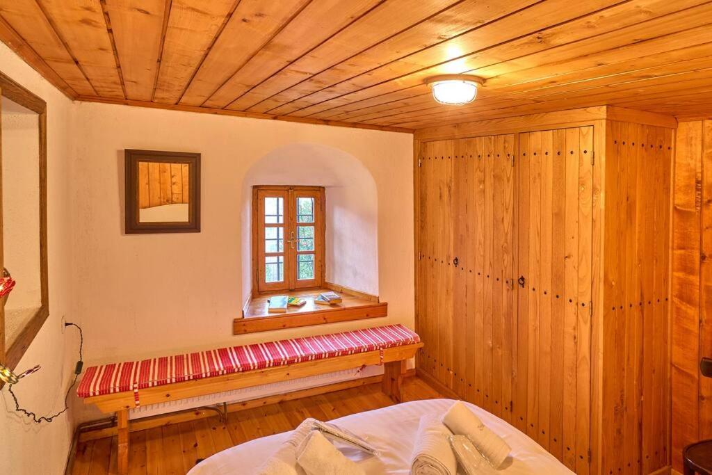 Three-Bedroom House photo 1