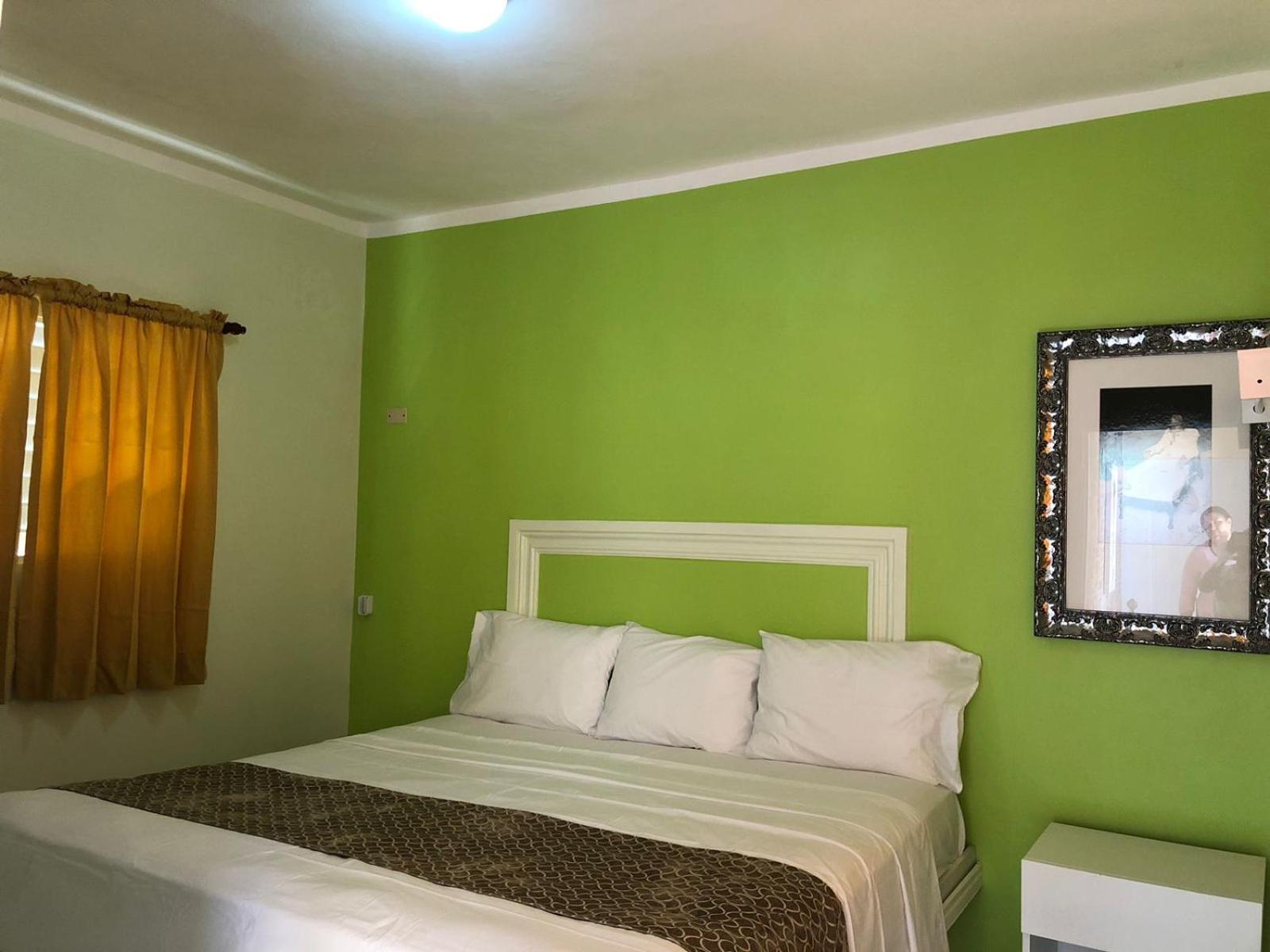 Large Double Room photo 2
