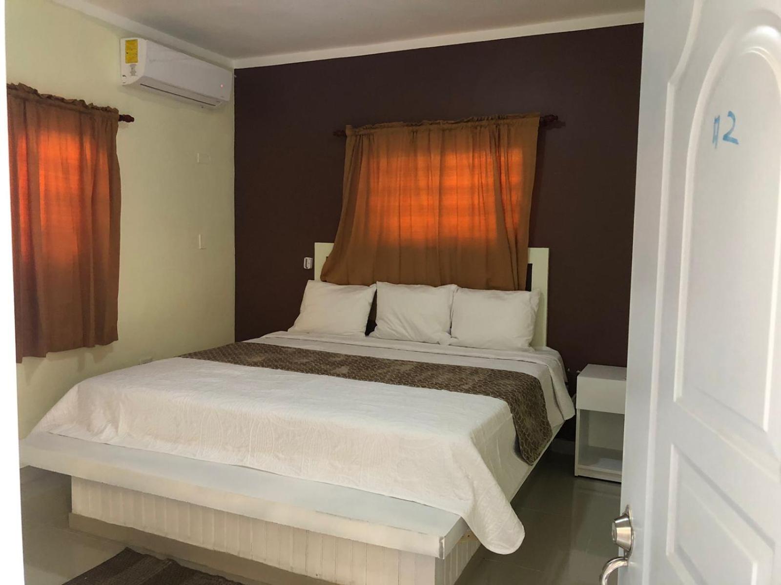 Large Double Room photo 3