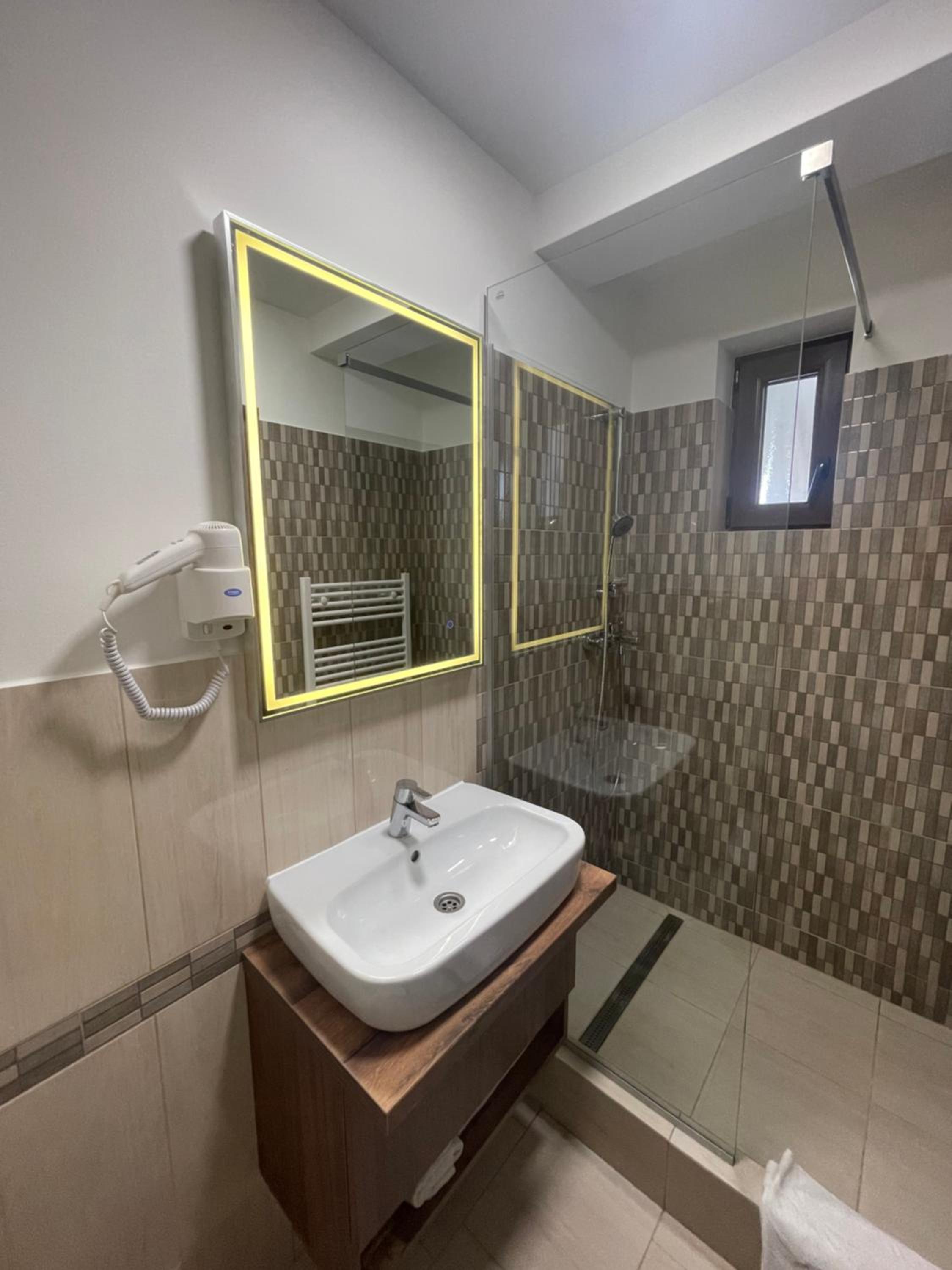 Double or Twin Room photo 3