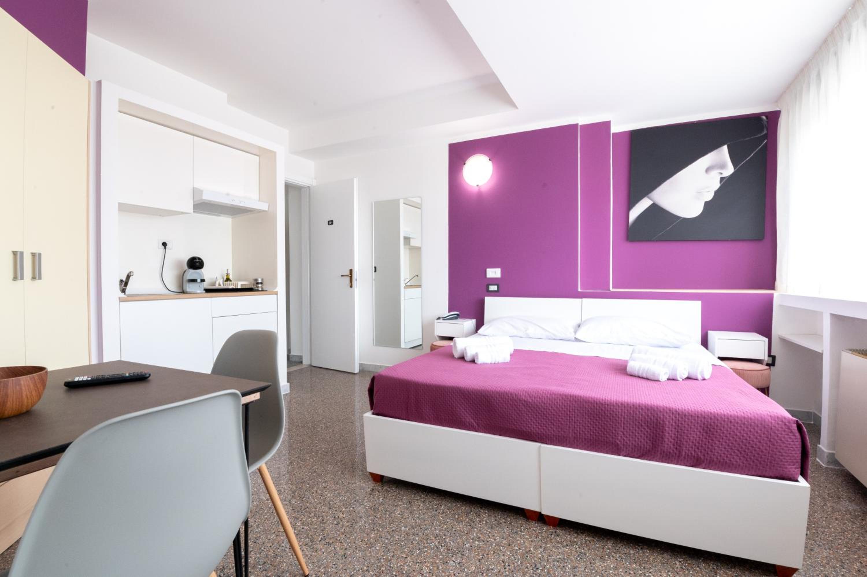 Deluxe Double Room photo 2
