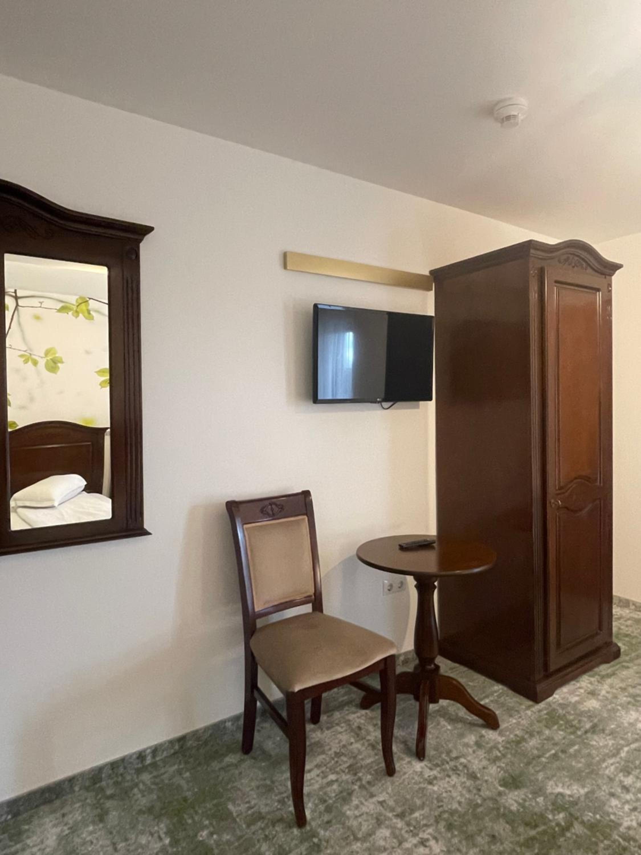 Double or Twin Room photo 2