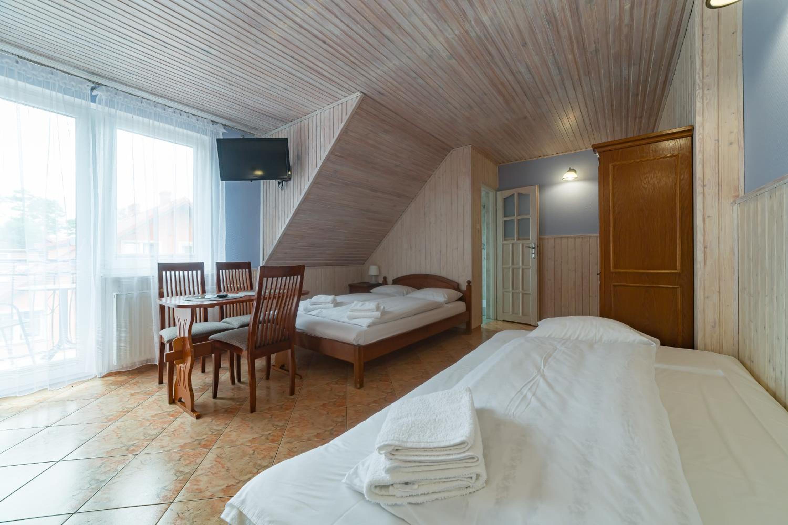Economy Quadruple Room photo 1