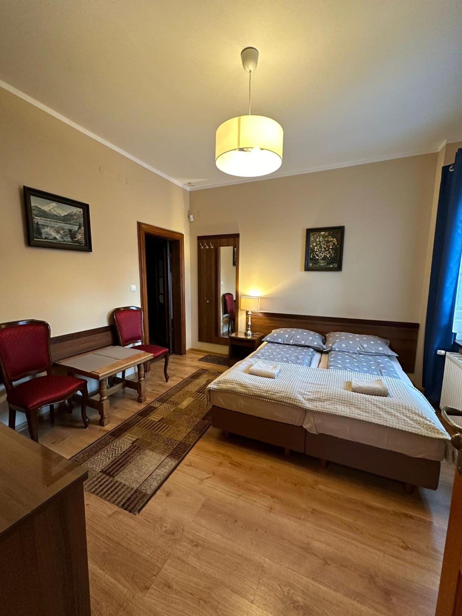 Standard Double or Twin Room photo 1