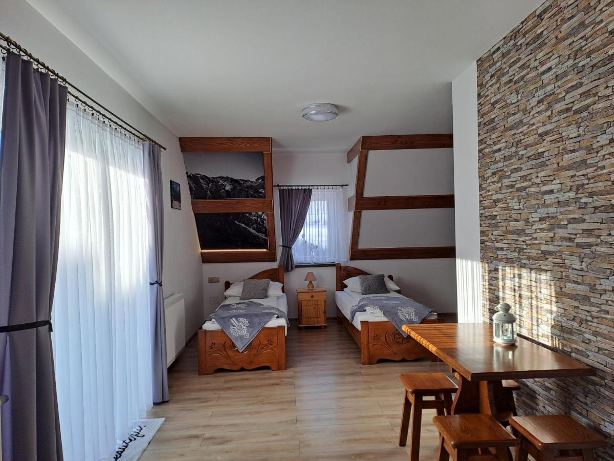 Quadruple Room with Balcony photo 2