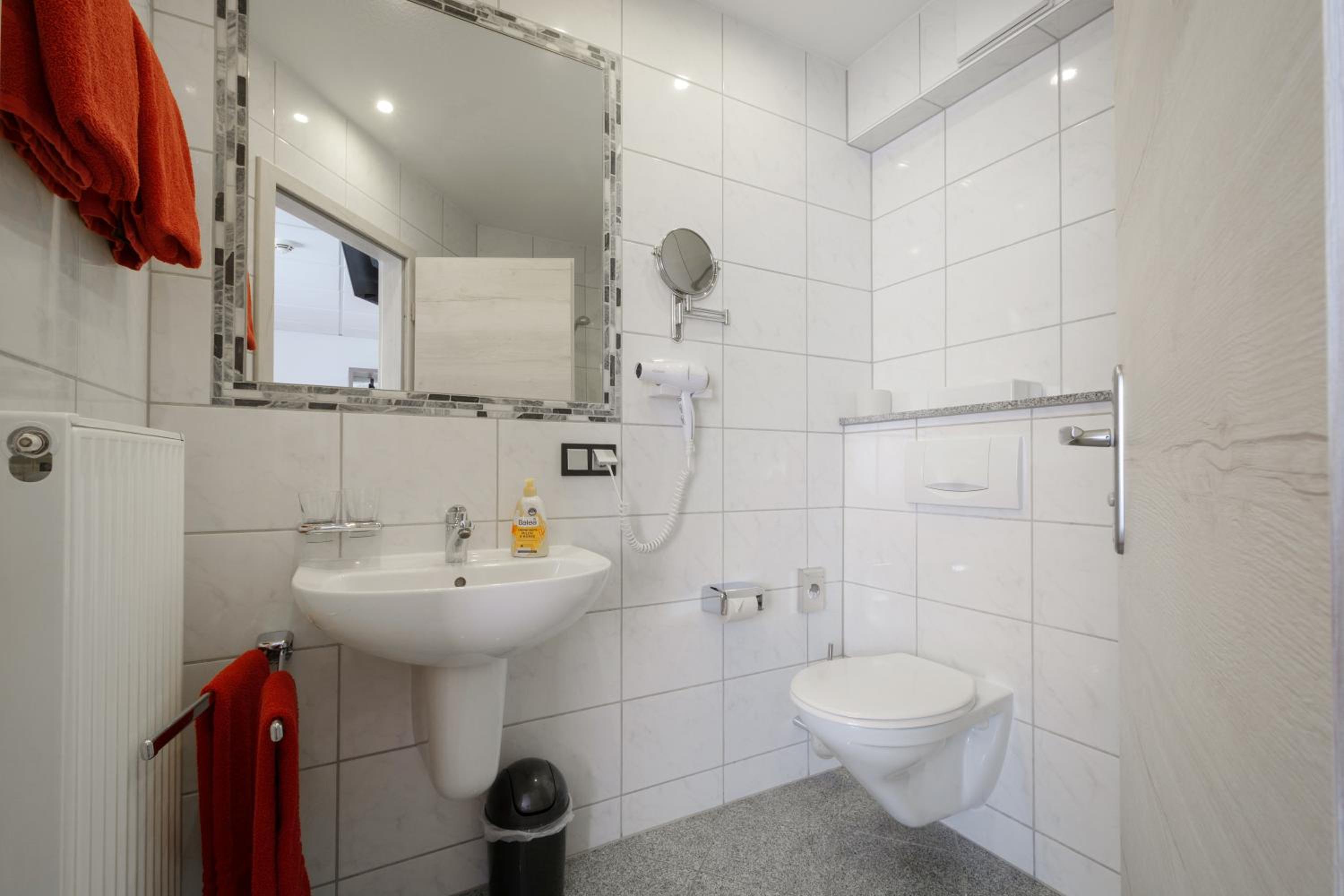 Suite - Photo 3