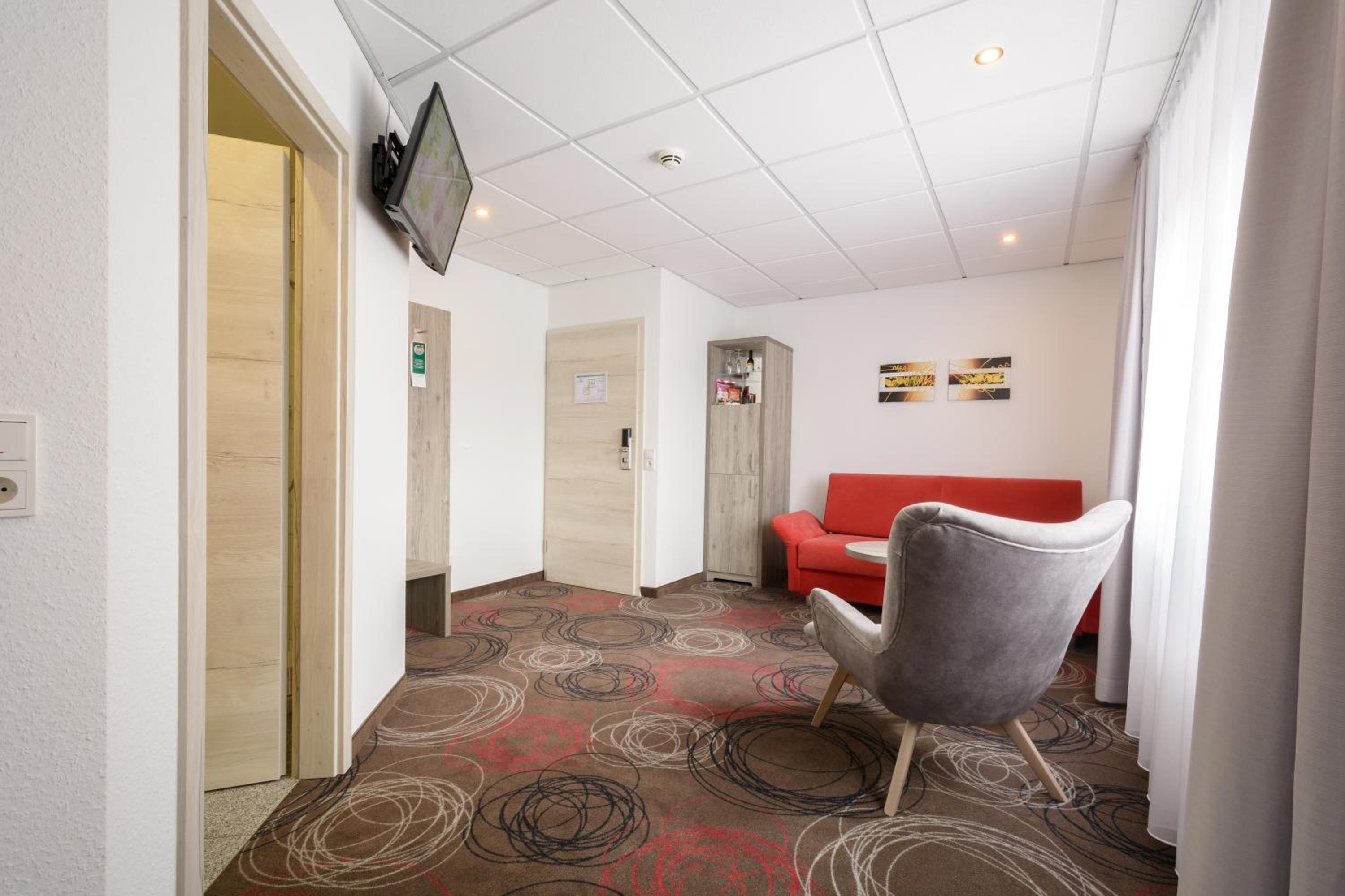 Suite - Photo 2