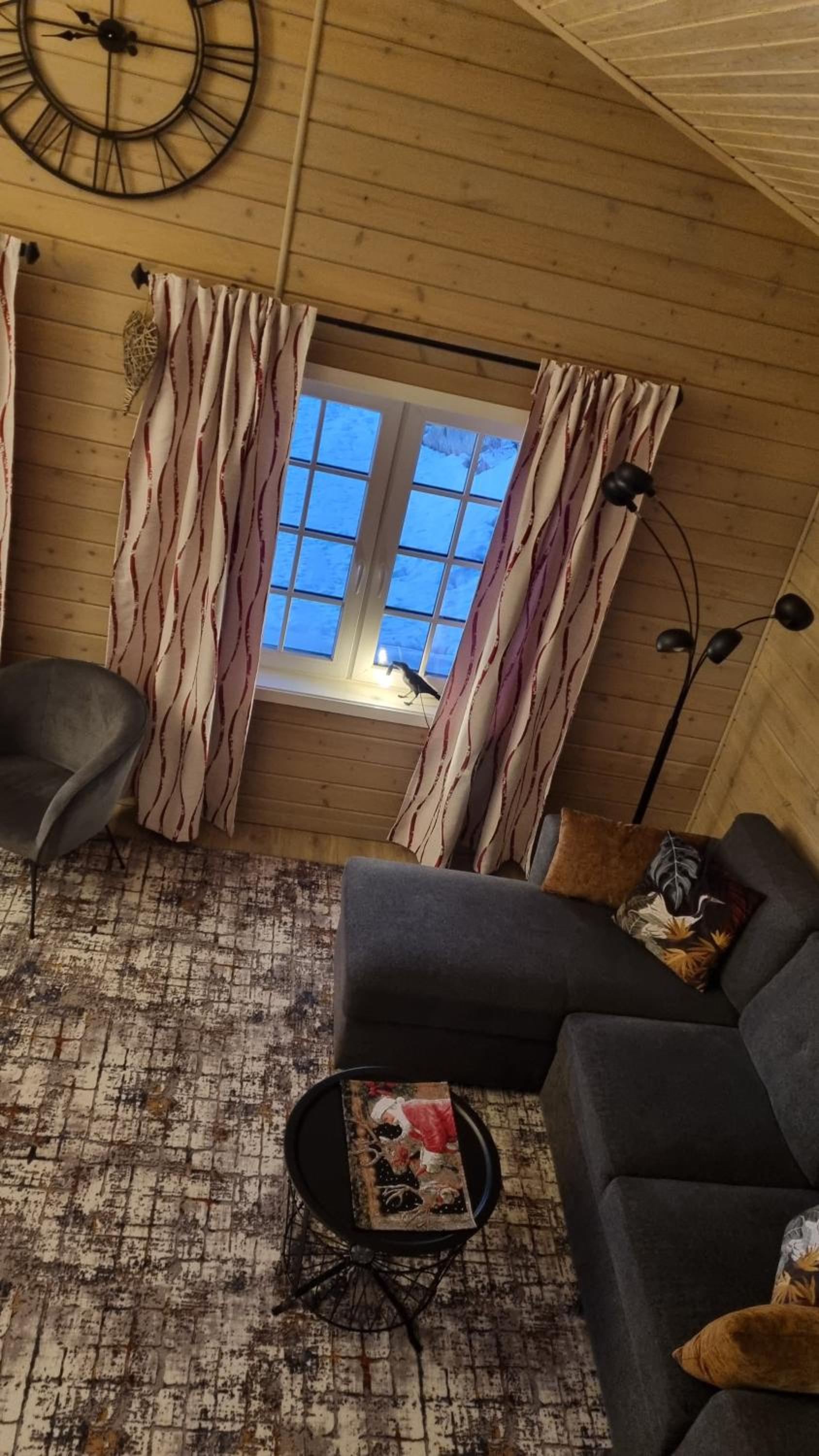 One-Bedroom House - Photo 25