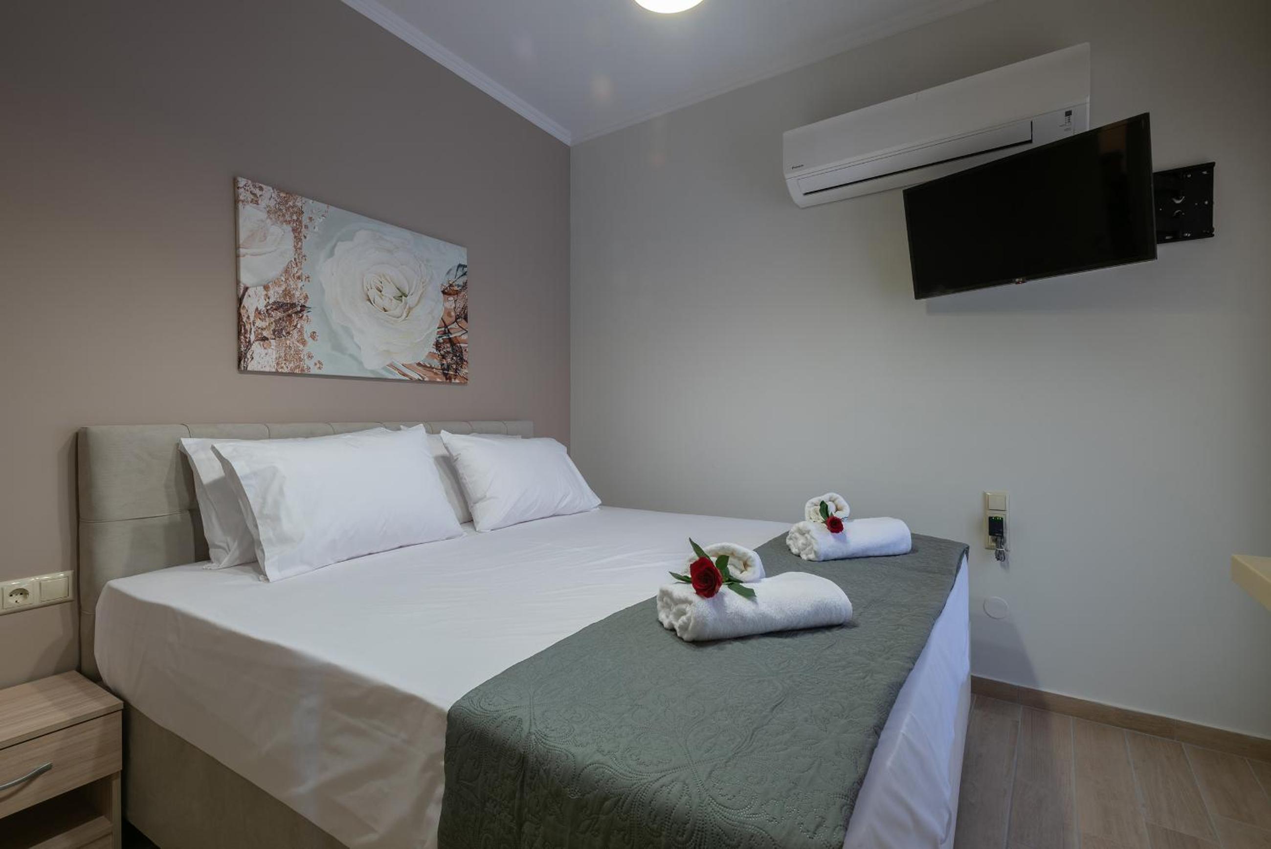 Small Double Room photo 3