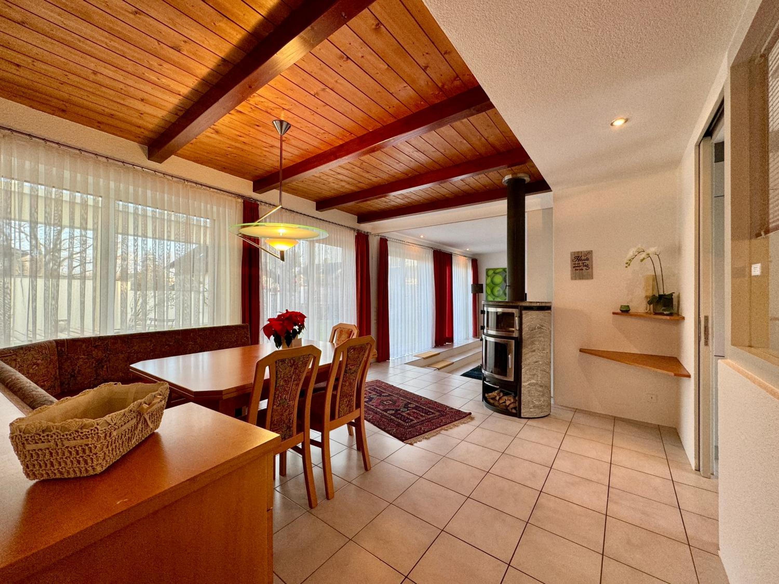 Four-Bedroom House photo 3