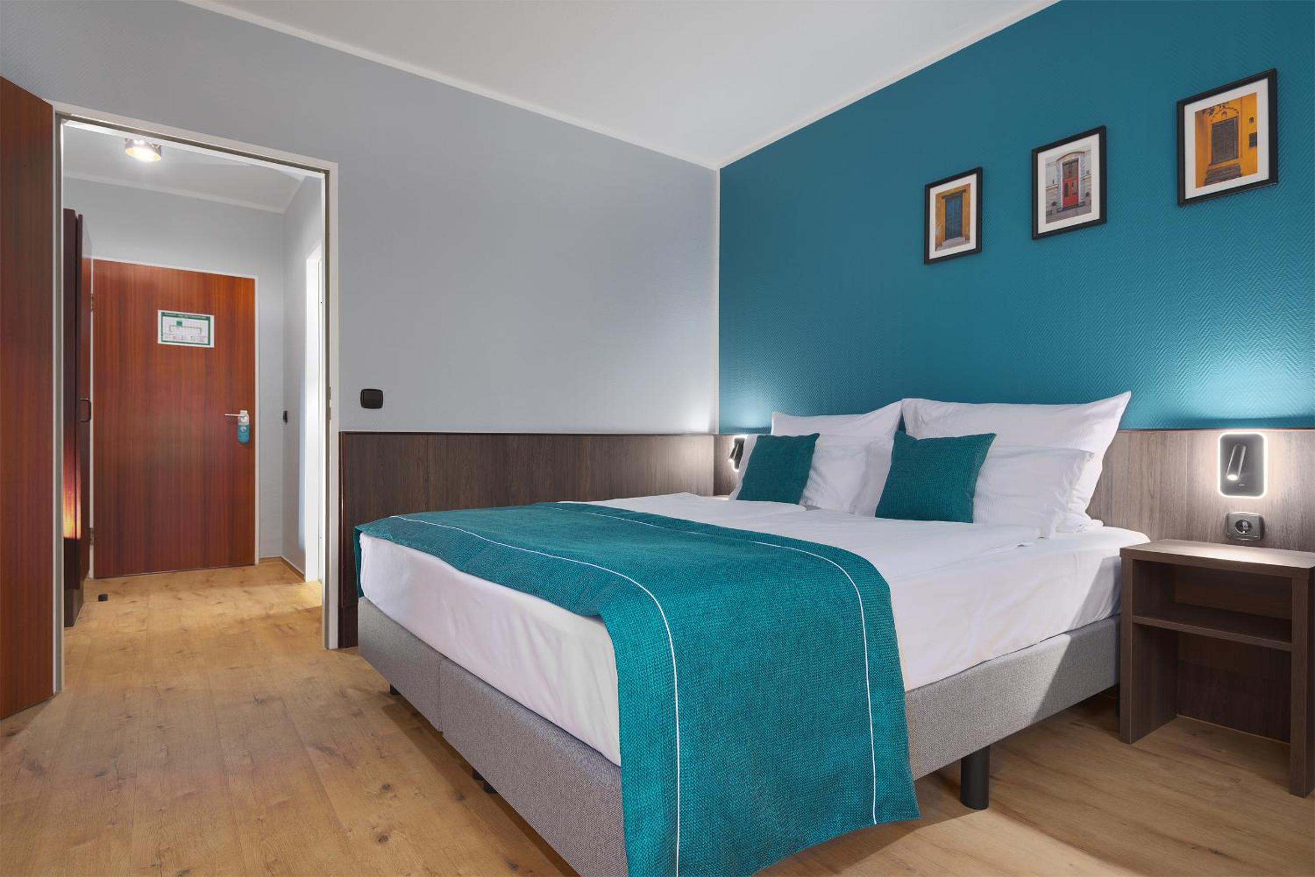 Double Room - Photo 2