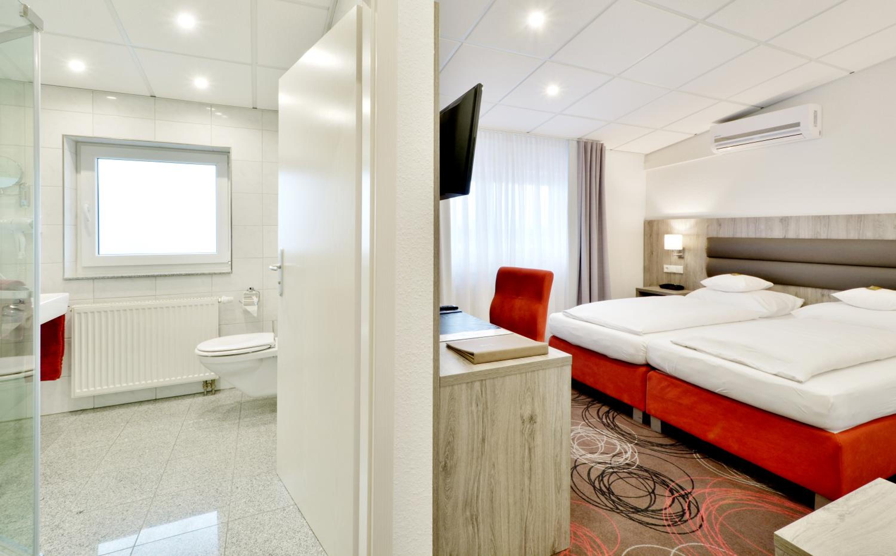 Small Double Room - Photo 3