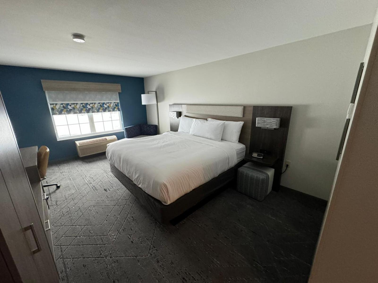 Standard King Room - Photo 1