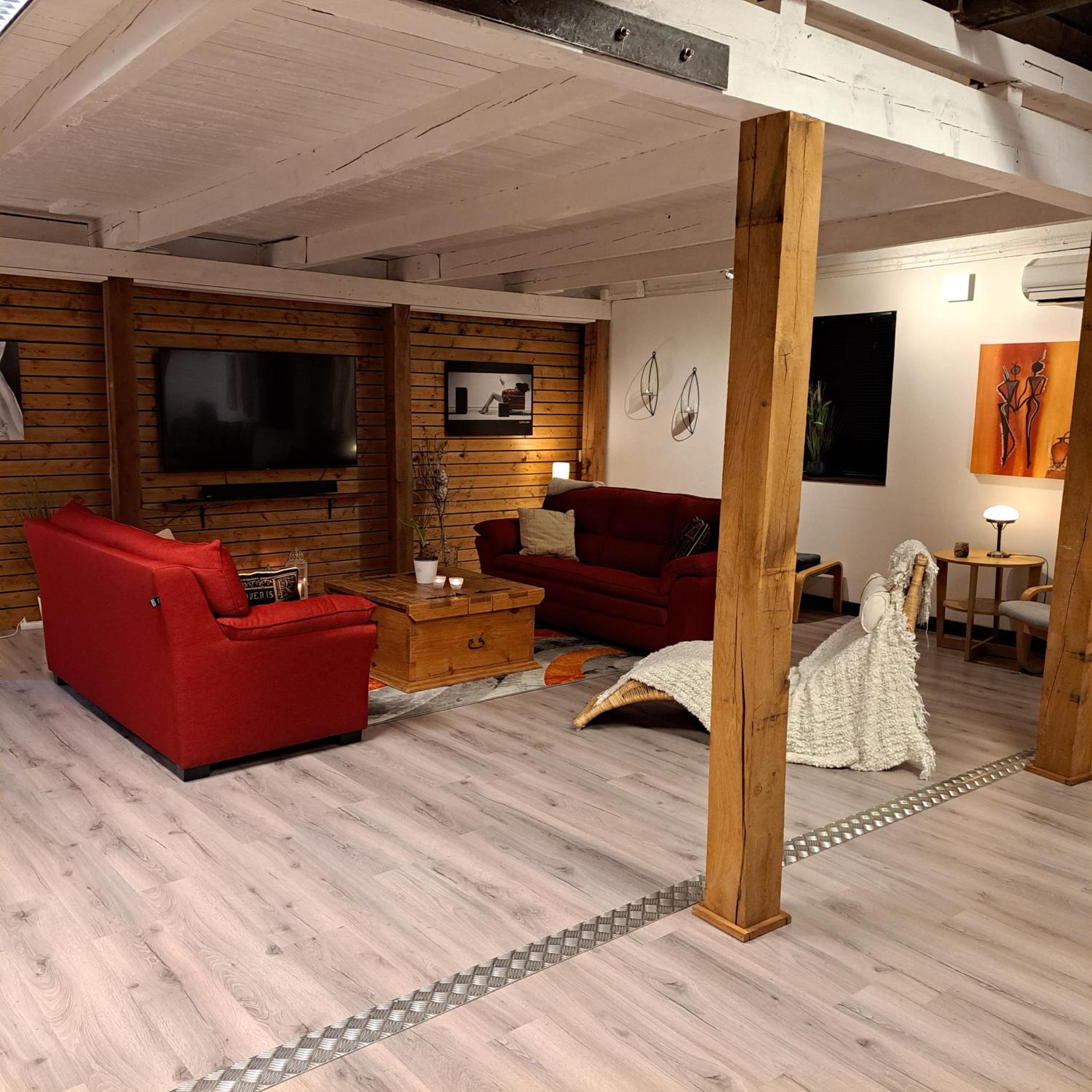 Four-Bedroom House photo 3