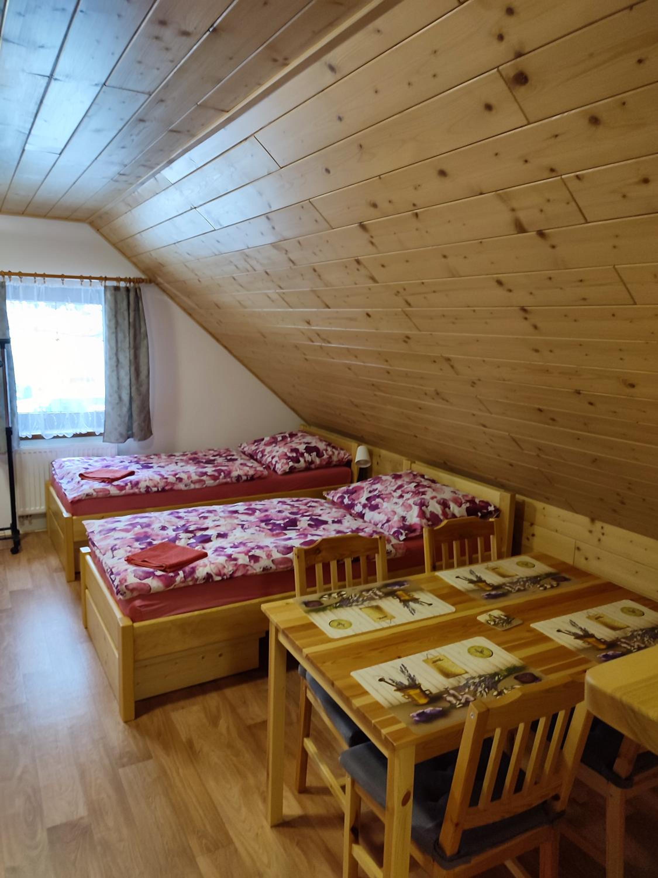 Quadruple Room with Private Bathroom photo 1