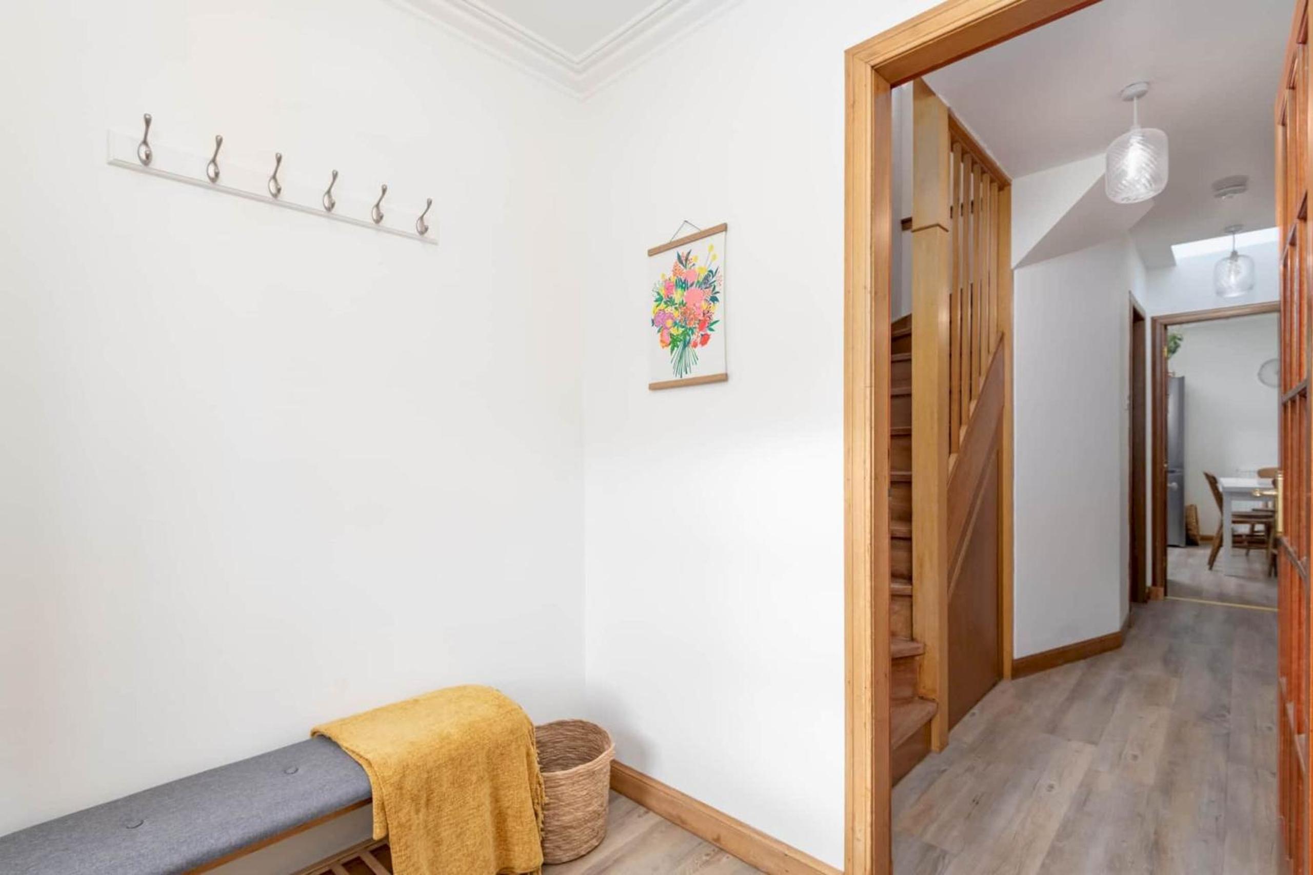 Three-Bedroom House photo 2