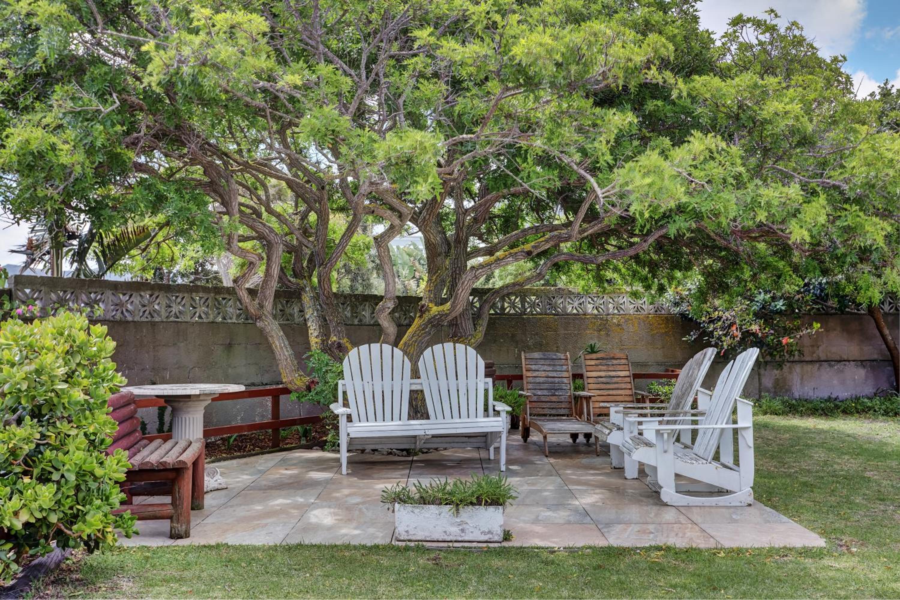 Family Room with Garden View photo 2