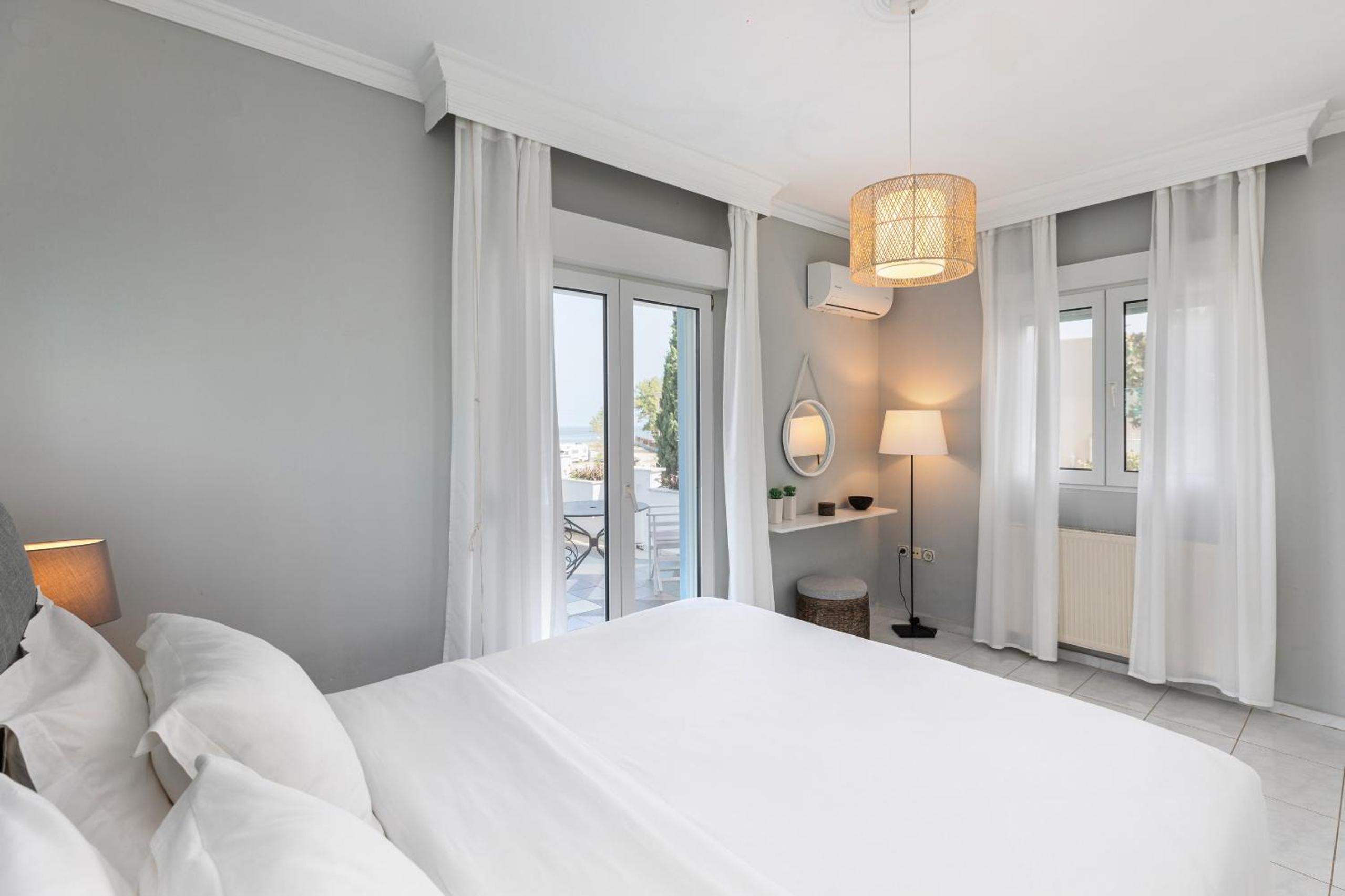 Villa - Beach Front photo 1
