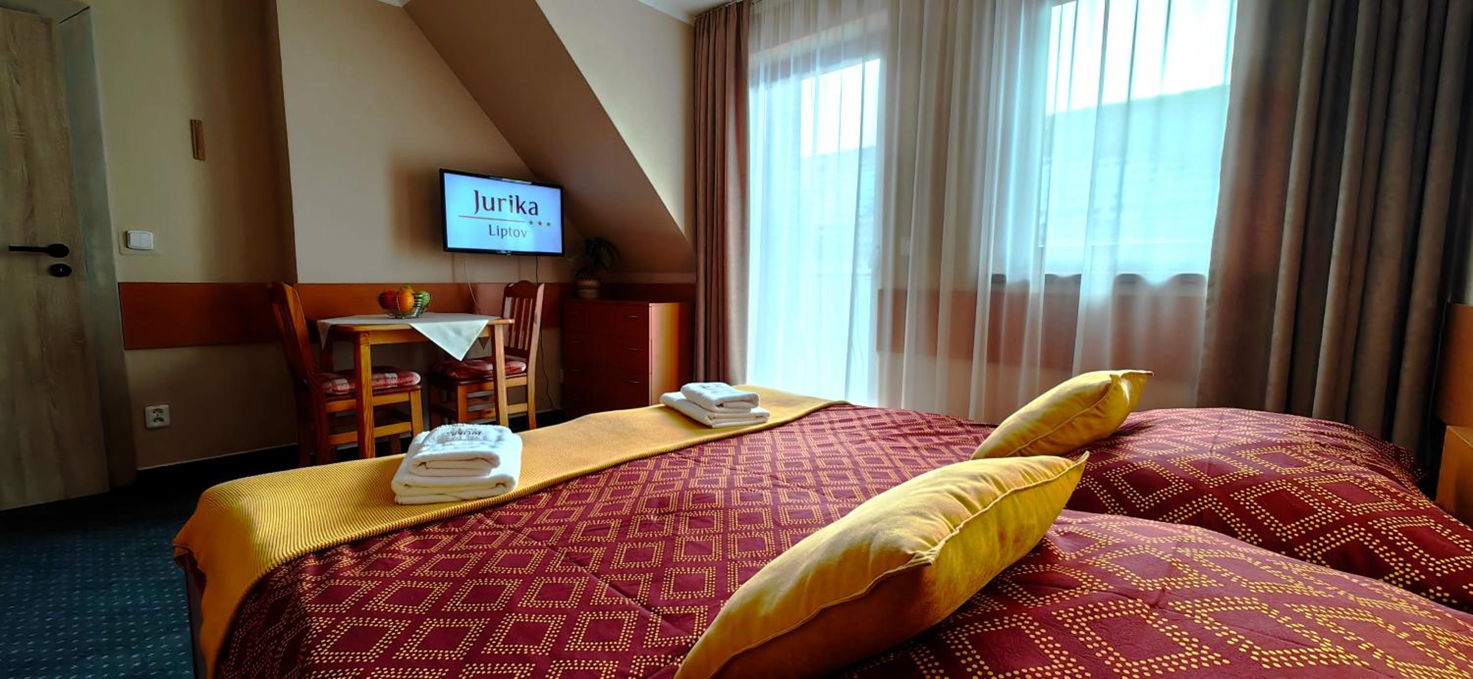 Two-Bedroom Apartment - Photo 2