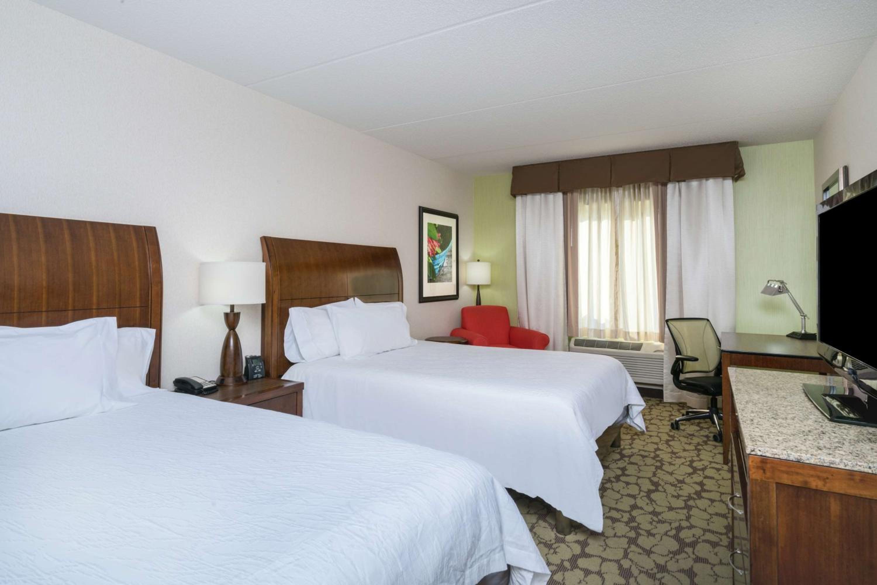 Queen Room with Two Queen Beds - Hearing Access photo 1
