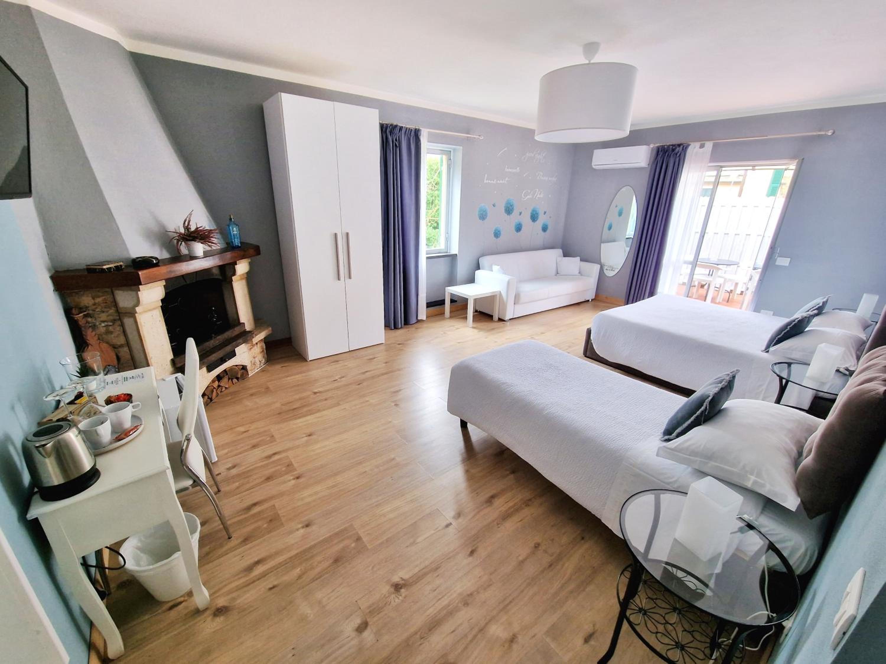 Triple Room with Terrace