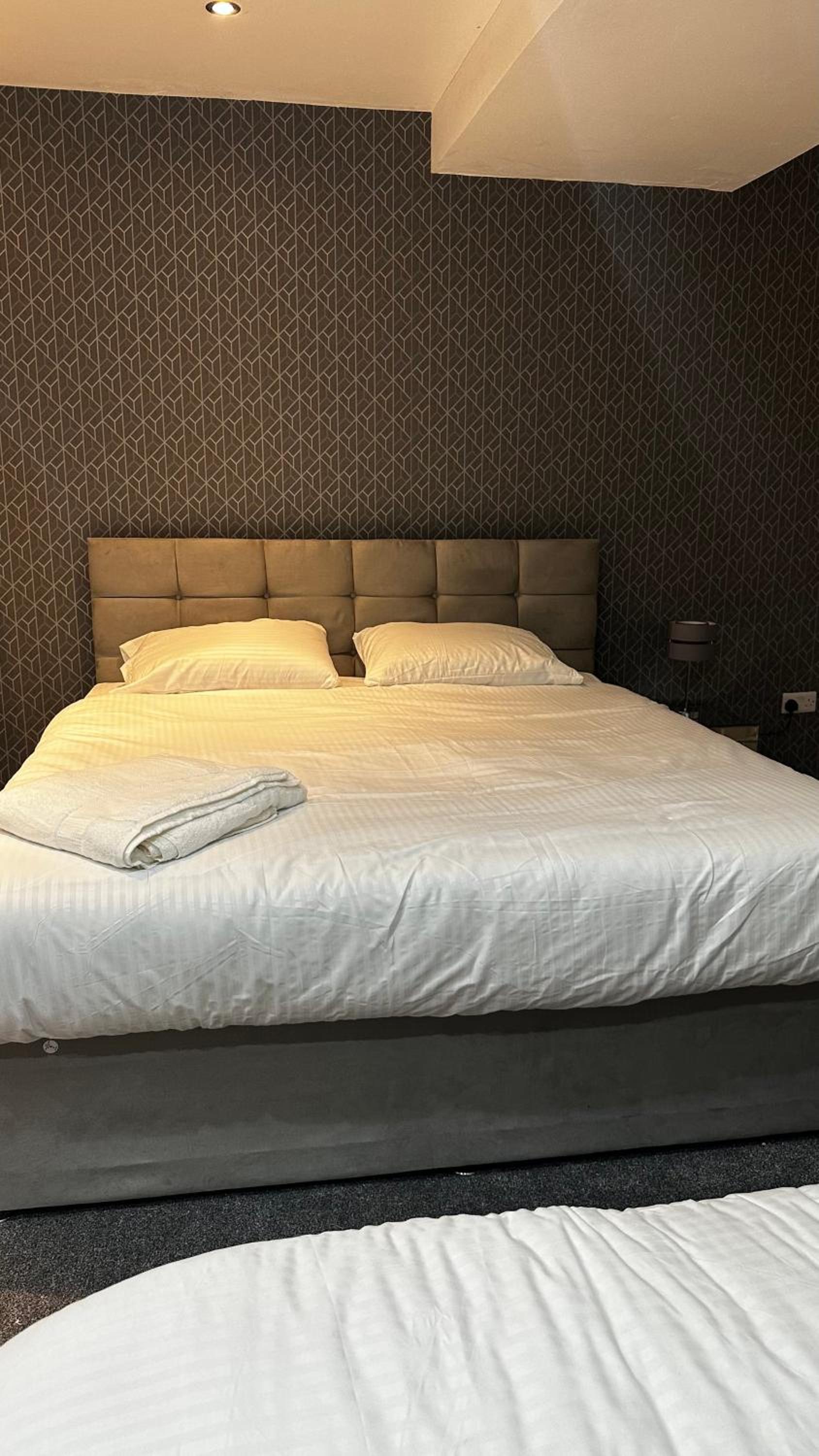 Triple Room With Shared Bathroom