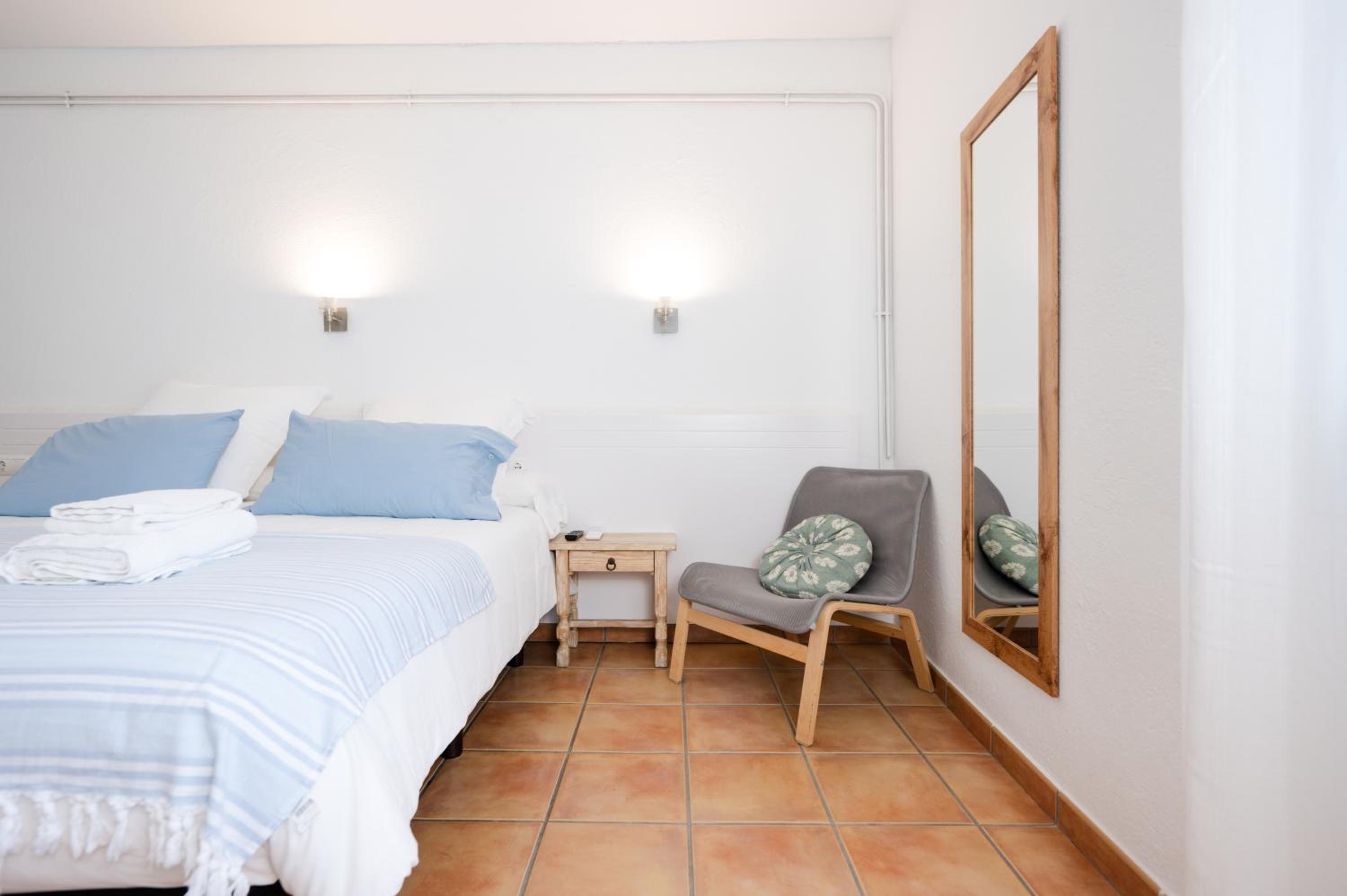 Double Room with Private Bathroom photo 3