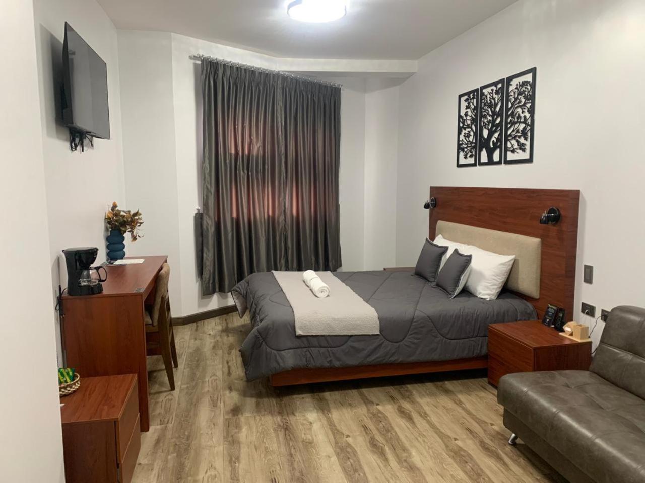 Deluxe Room (2 Adults + 1 Child) photo 2