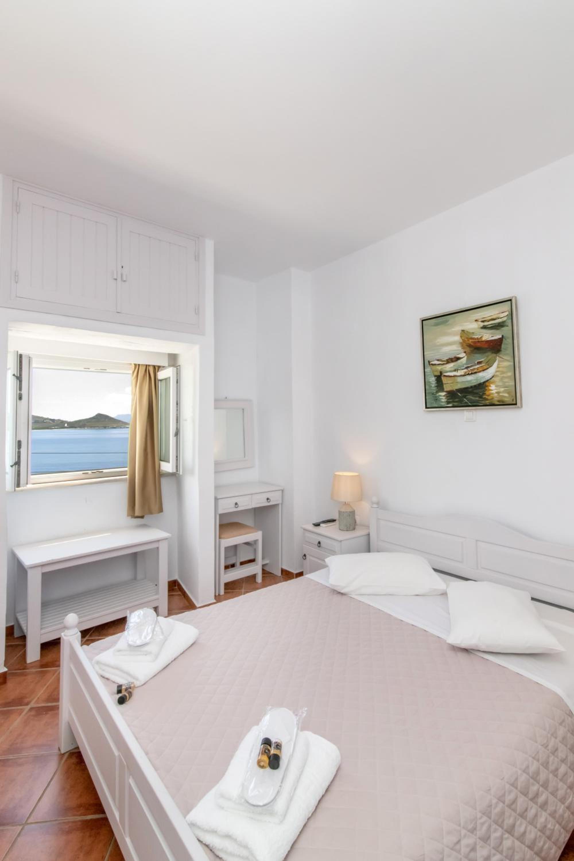 Standard Triple Room - Photo 1
