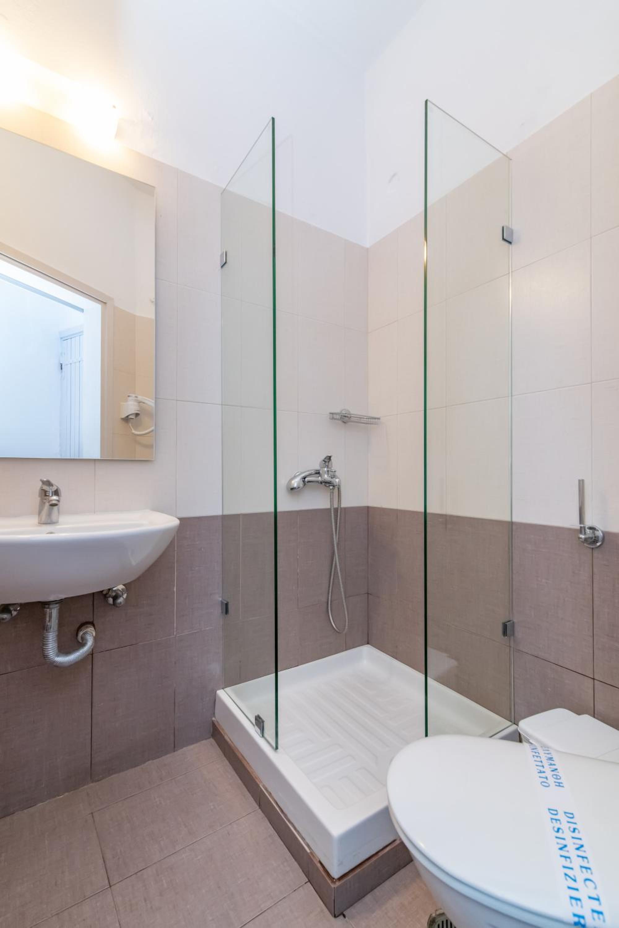 Double Room with Sea View - Photo 7
