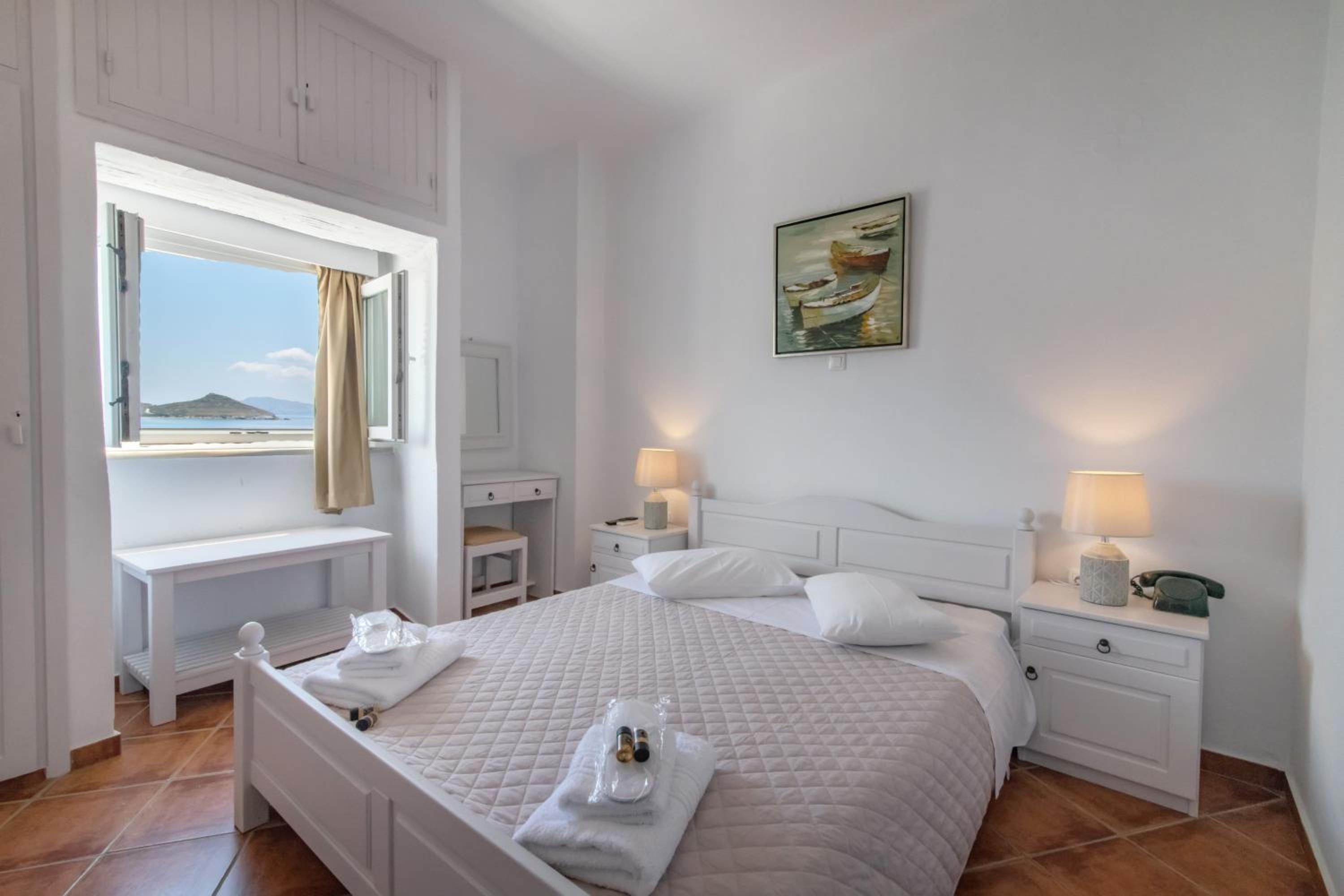 Double Room with Sea View - Photo 9