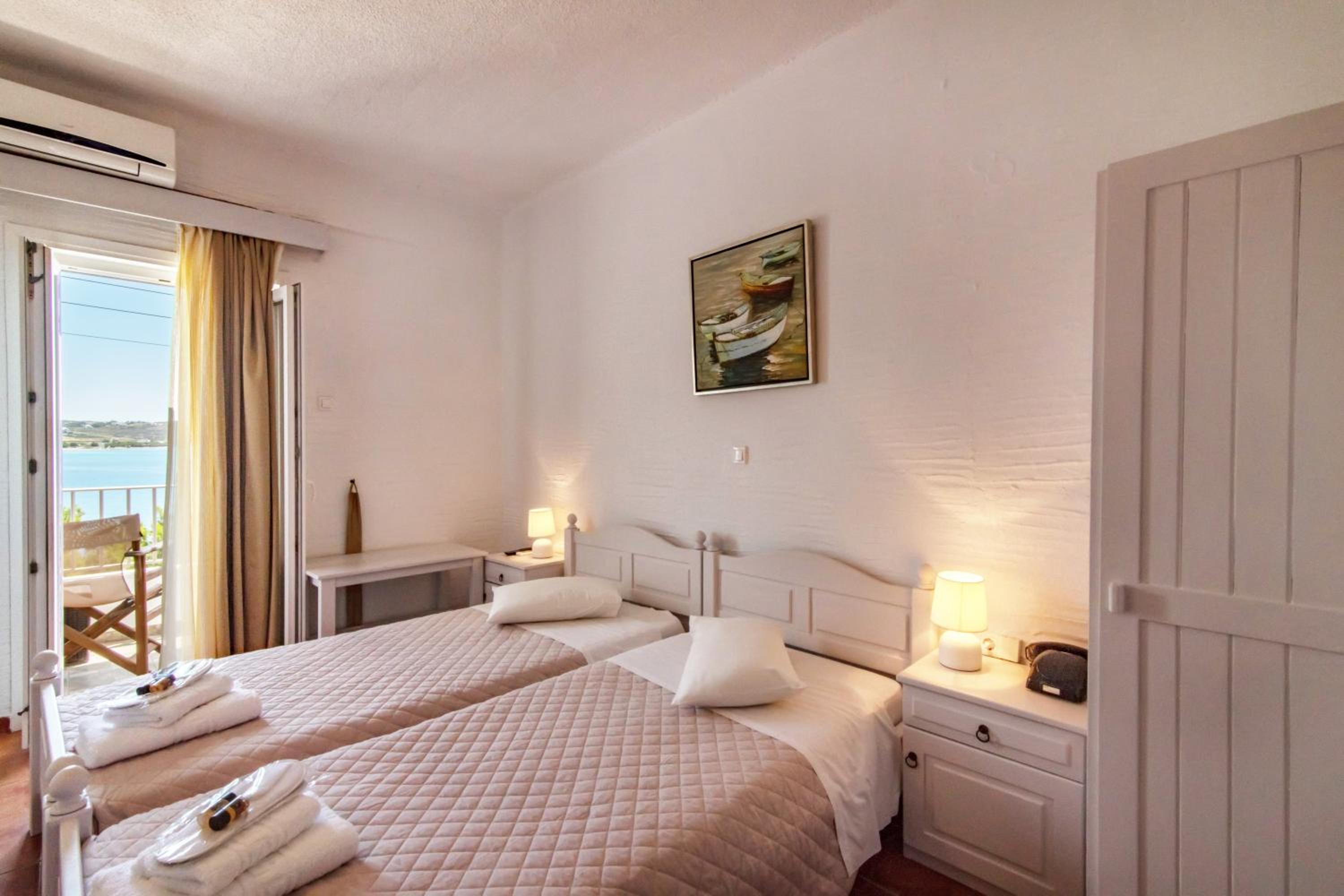 Double Room with Sea View - Photo 1