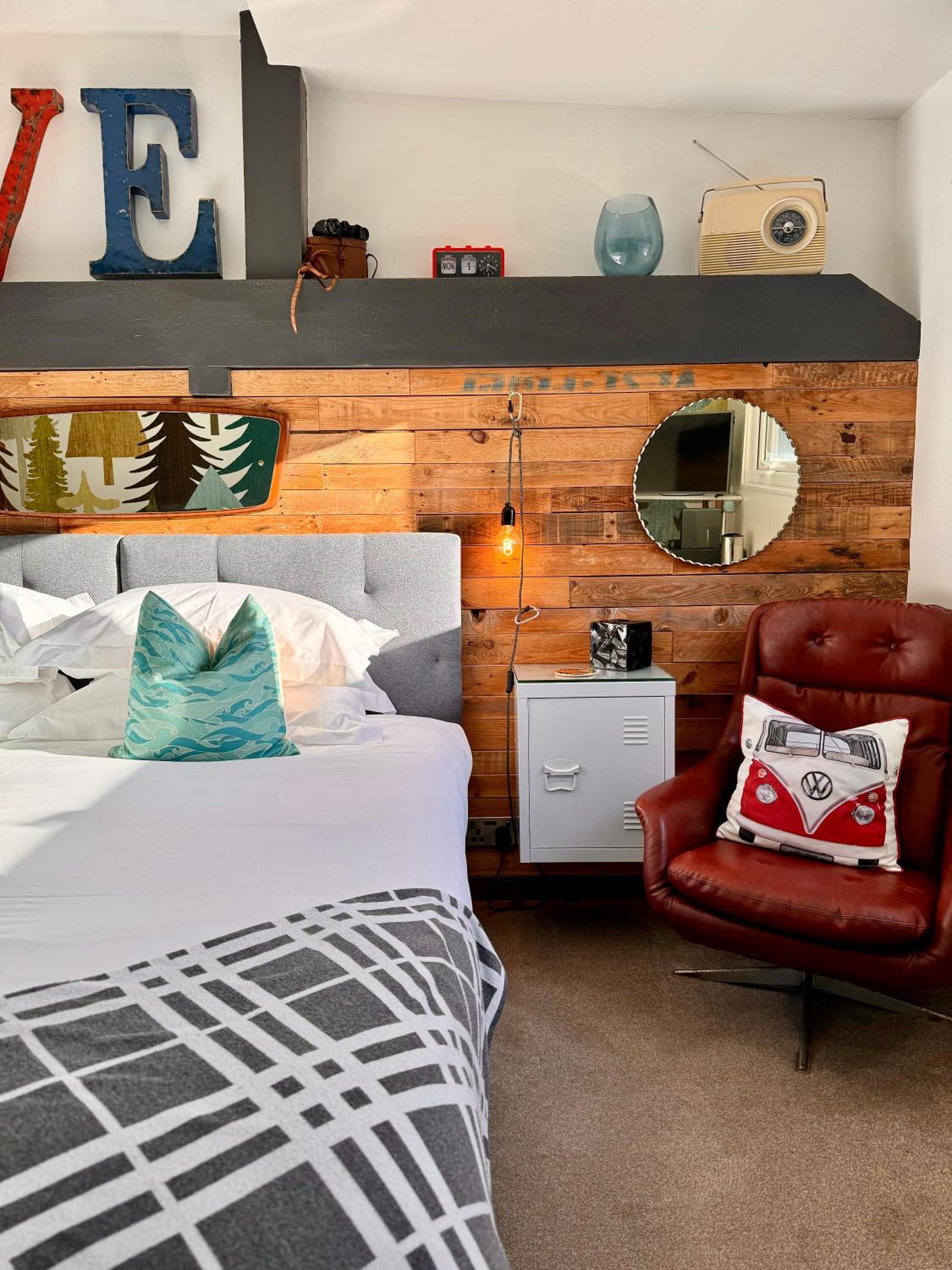 Deluxe King Room photo 3