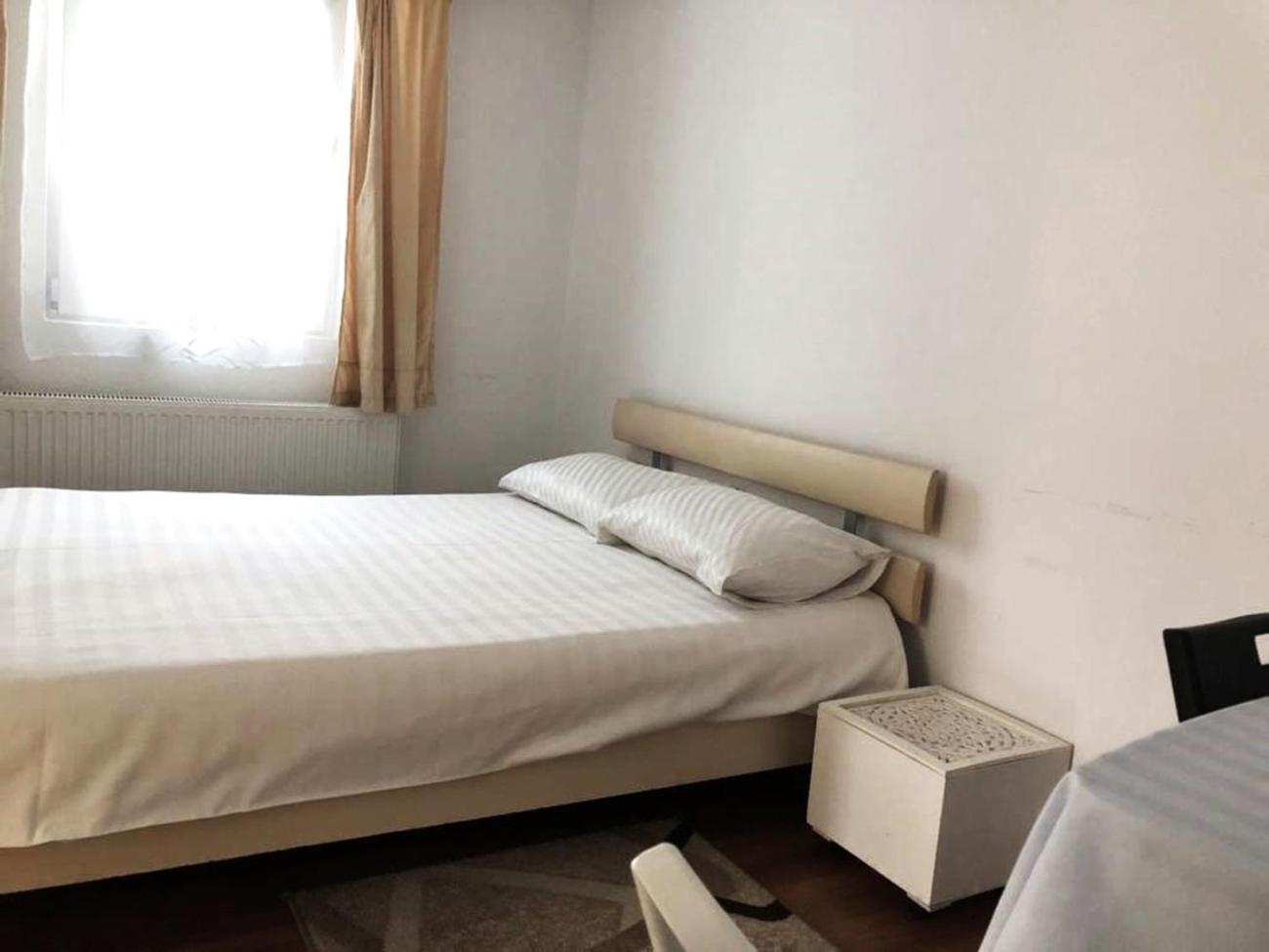 Two-Bedroom Suite - Photo 3