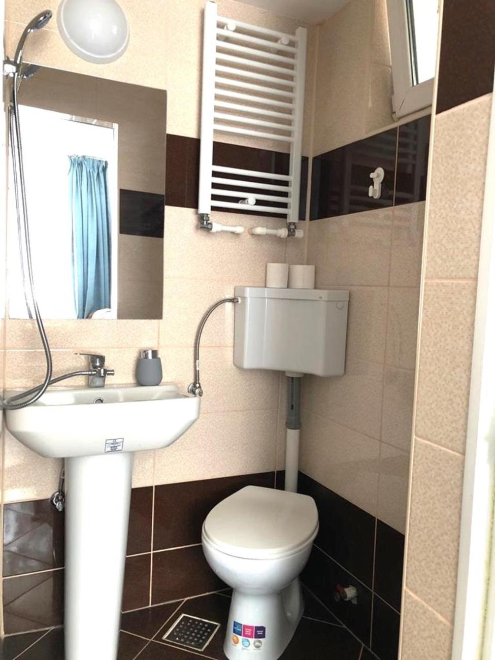 Two-Bedroom Suite - Photo 9