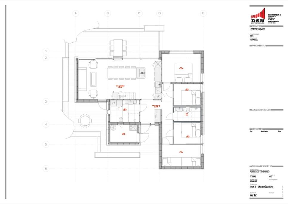 Four-Bedroom House photo 3