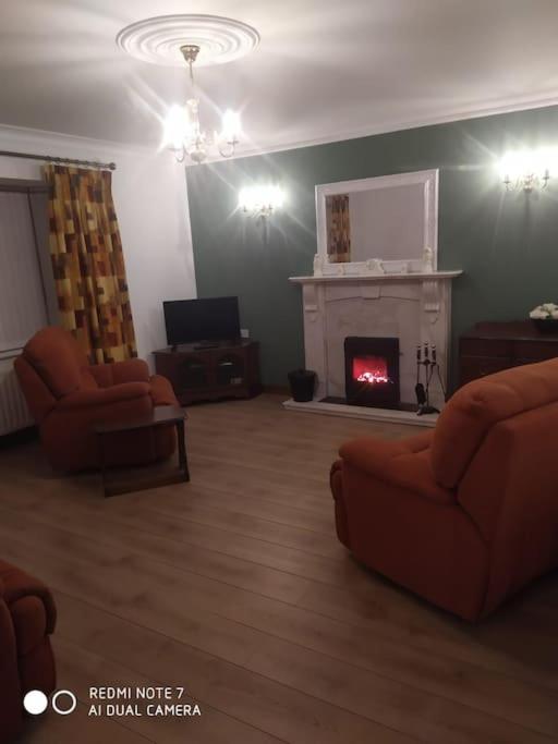 Three-Bedroom House photo 1