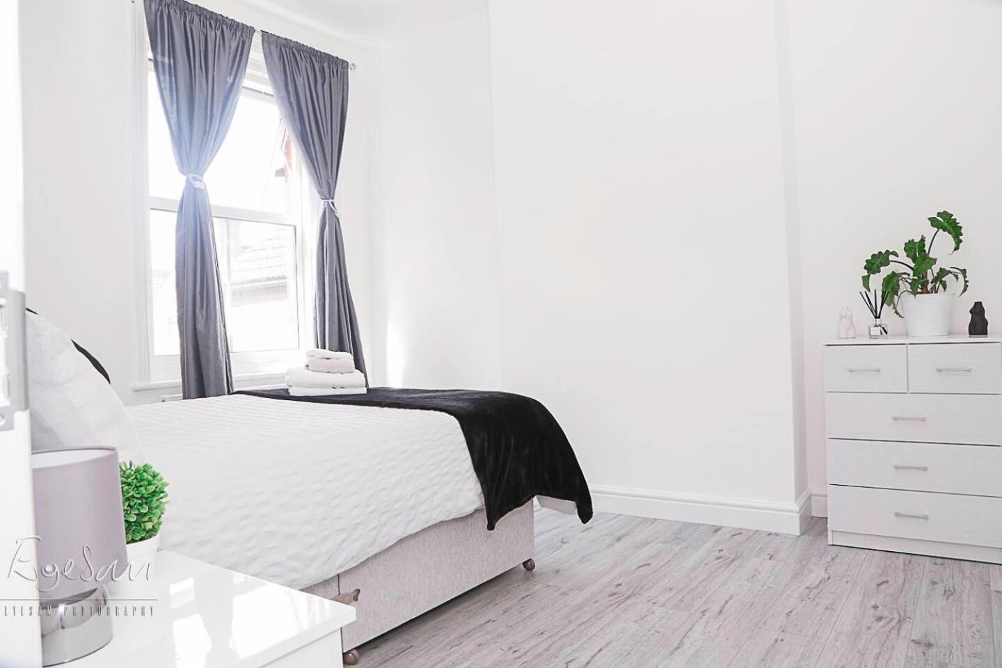 Apartment photo 1