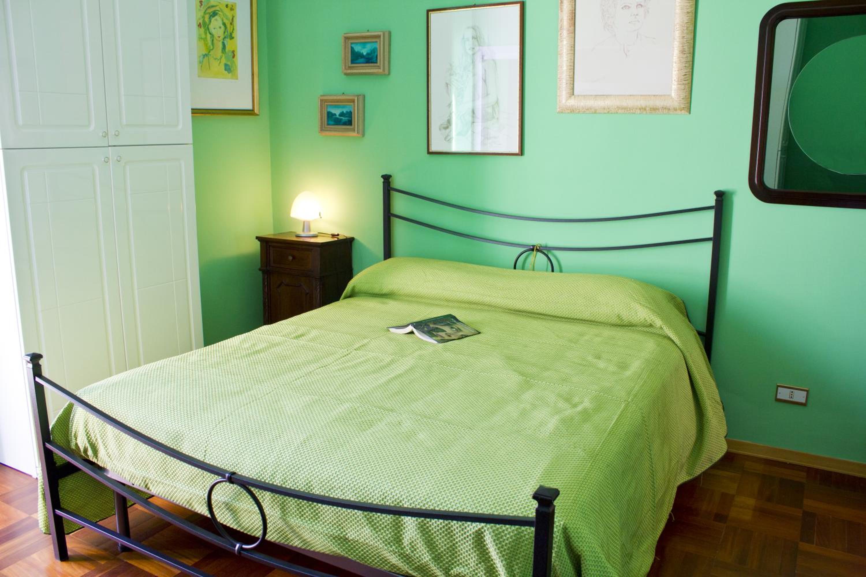 Quadruple Room with Private Bathroom - Photo 1