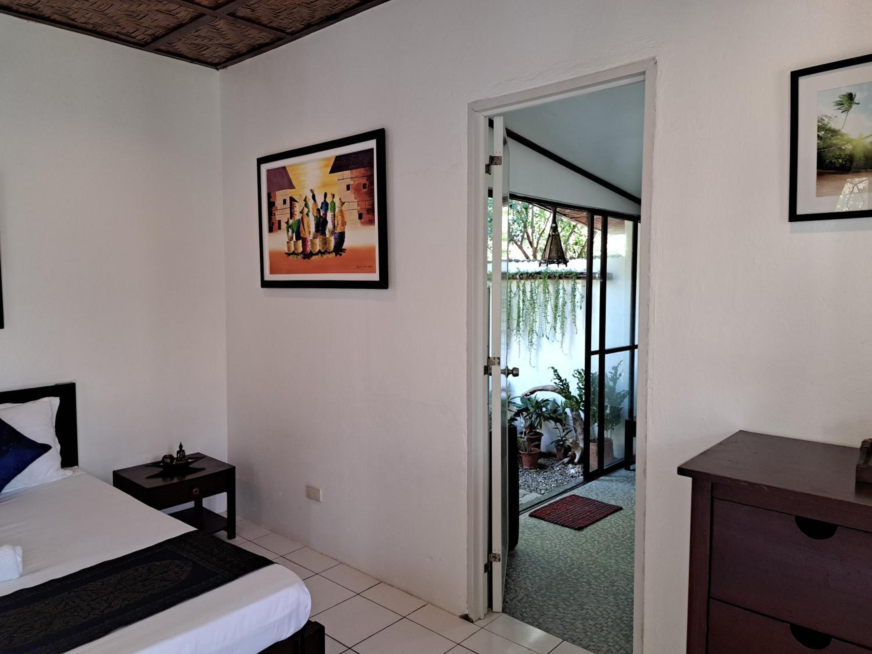 One-Bedroom House photo 3