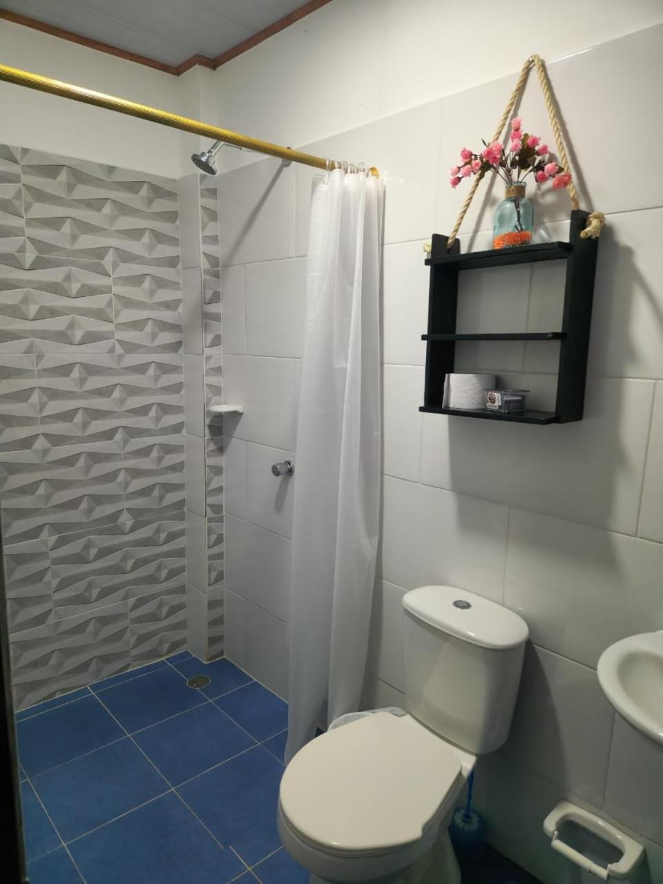 Family Room with Private Bathroom photo 2
