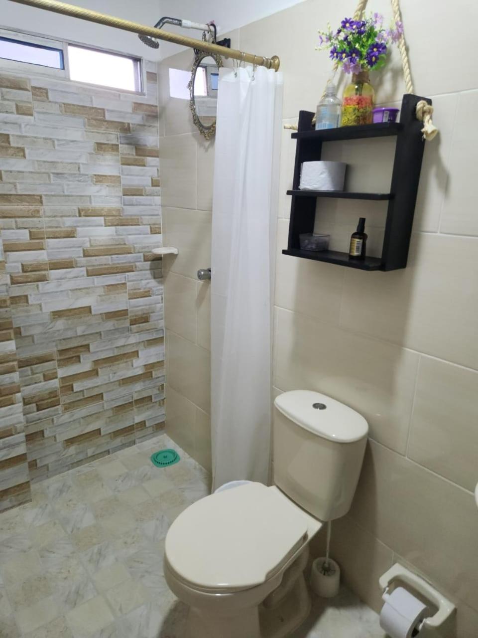 Family Room with Private Bathroom photo 3