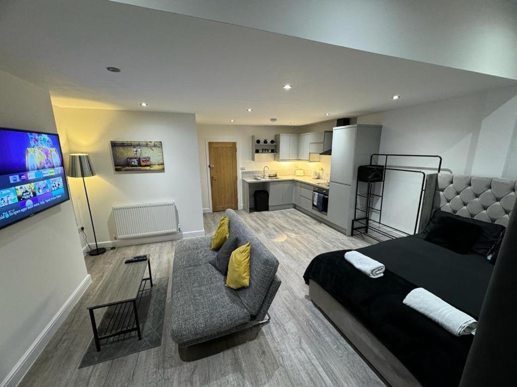 Studio Apartment photo 1